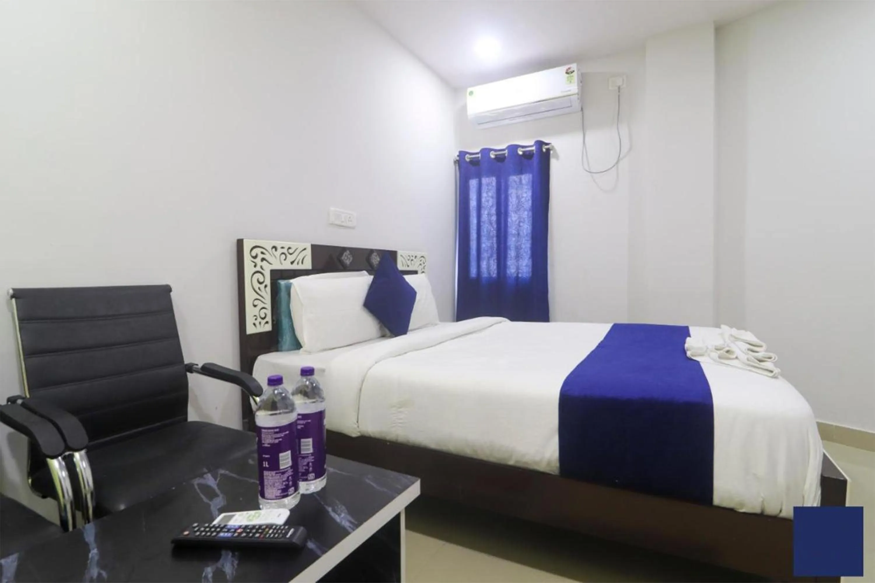 Photo of the whole room in The Galaxy Grand Hotel