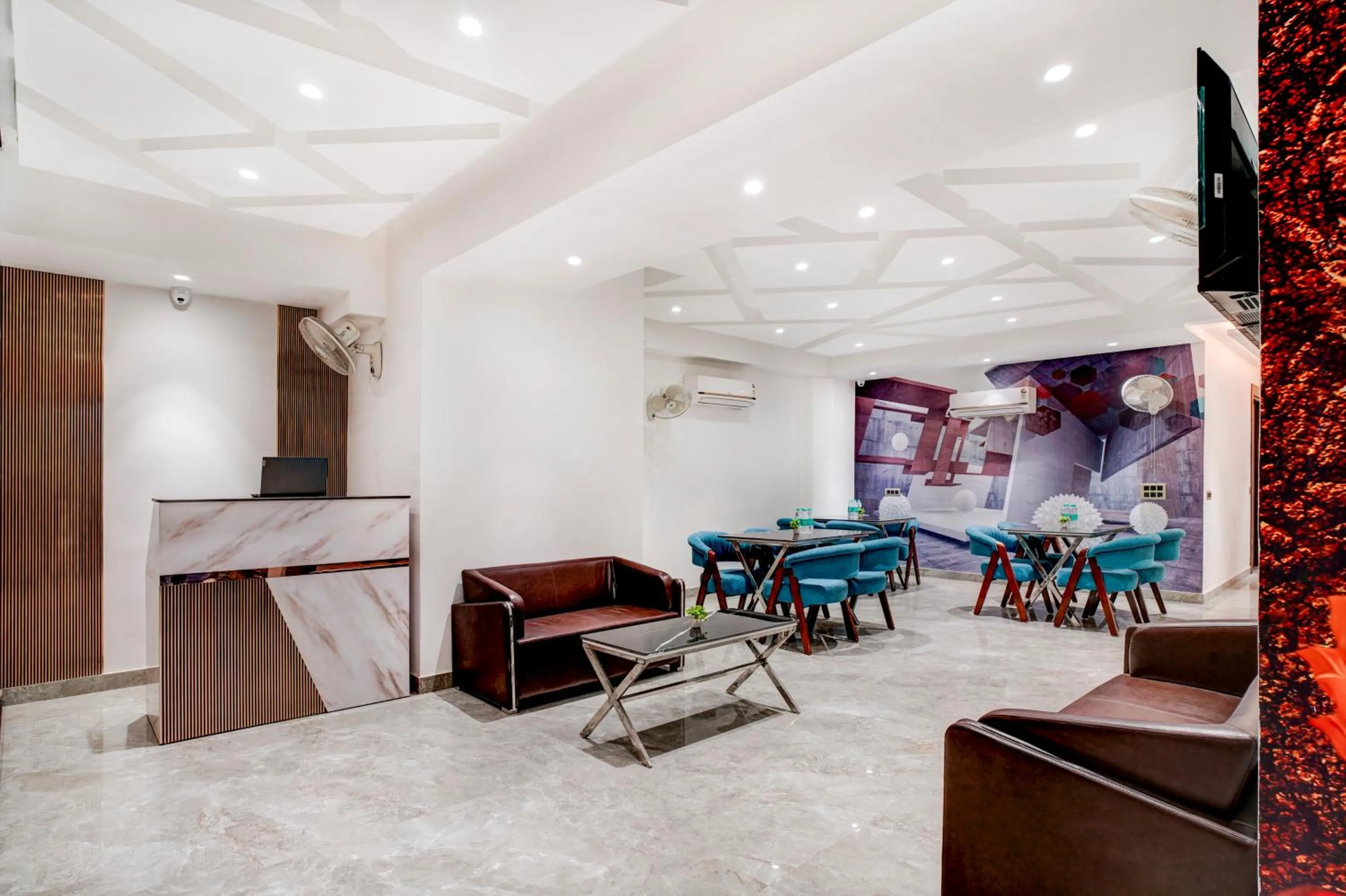 Lobby or reception in Treebo Corporate Inn