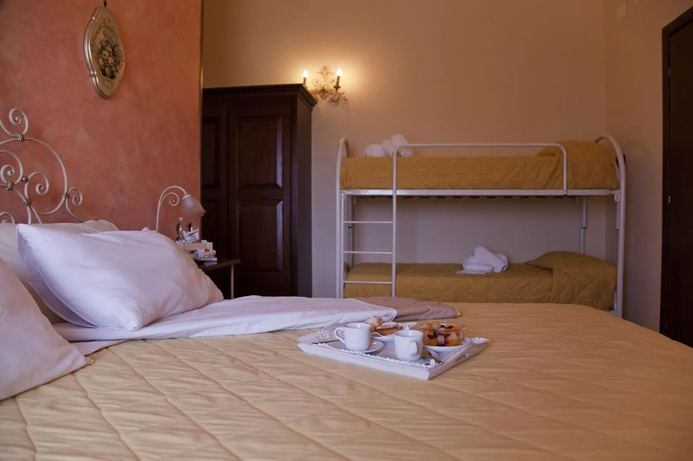 Bedroom in Kalinifta Residence