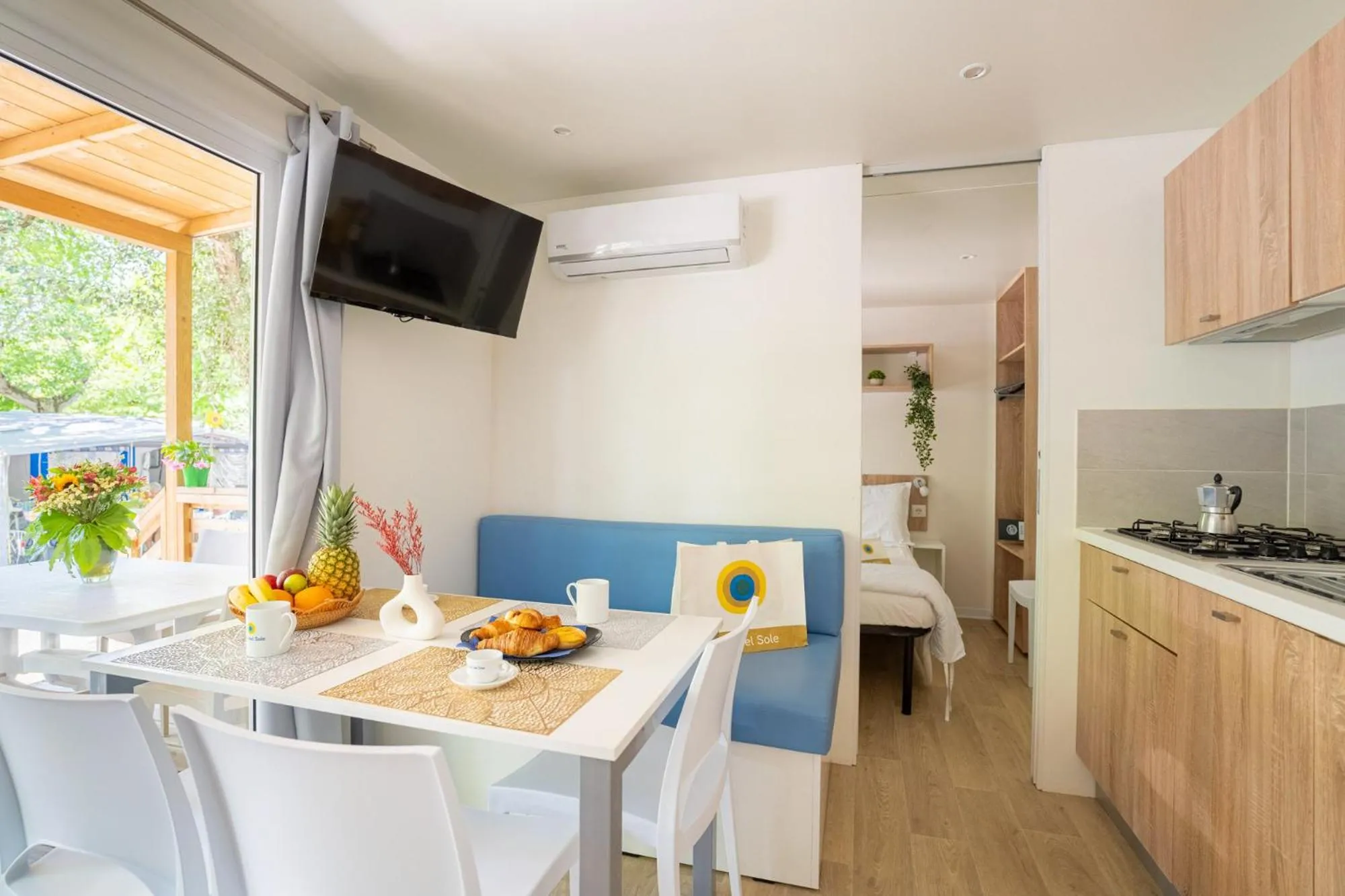 Kitchen or kitchenette in Club del Sole Adriatico Cervia Easy Camping Village