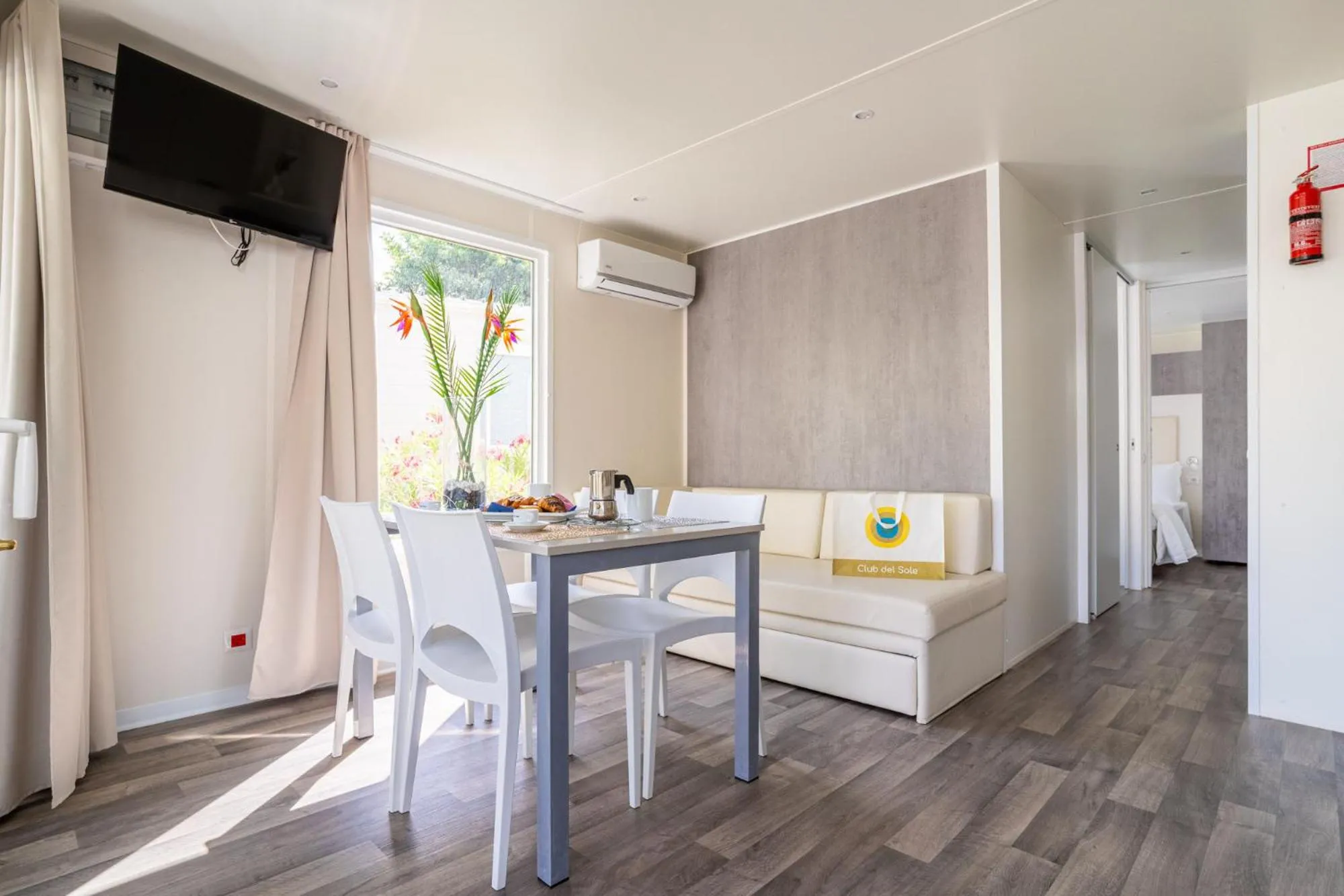 Kitchen or kitchenette in Club del Sole Adriatico Cervia Easy Camping Village