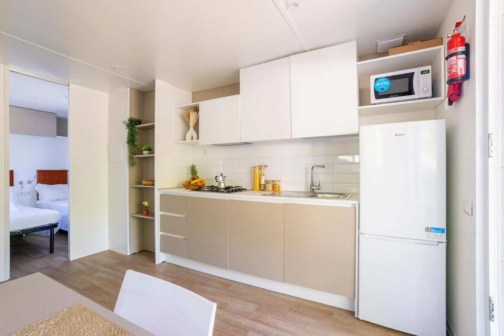 Kitchen or kitchenette in Club del Sole Adriatico Cervia Easy Camping Village