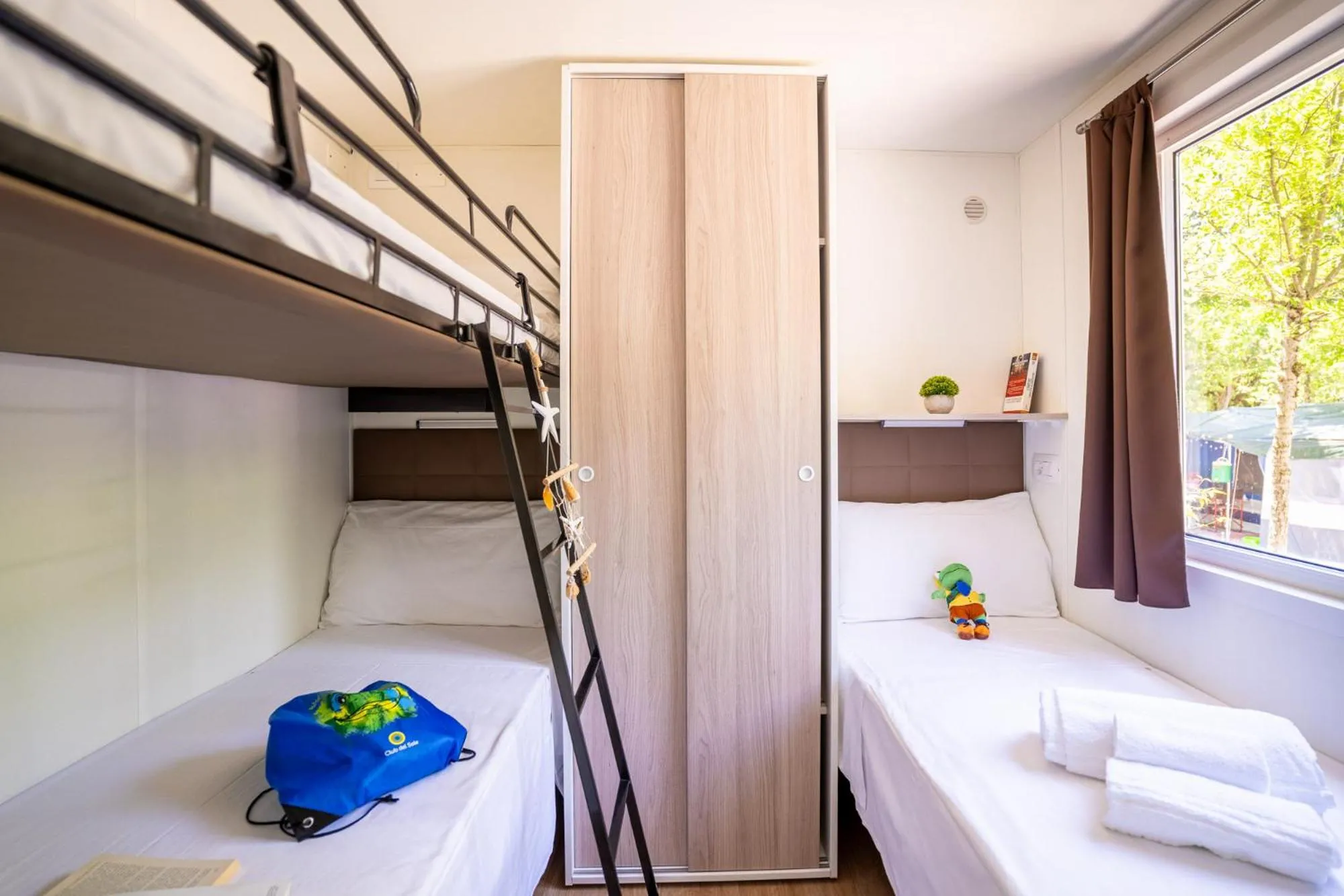 Bed in Club del Sole Adriatico Cervia Easy Camping Village