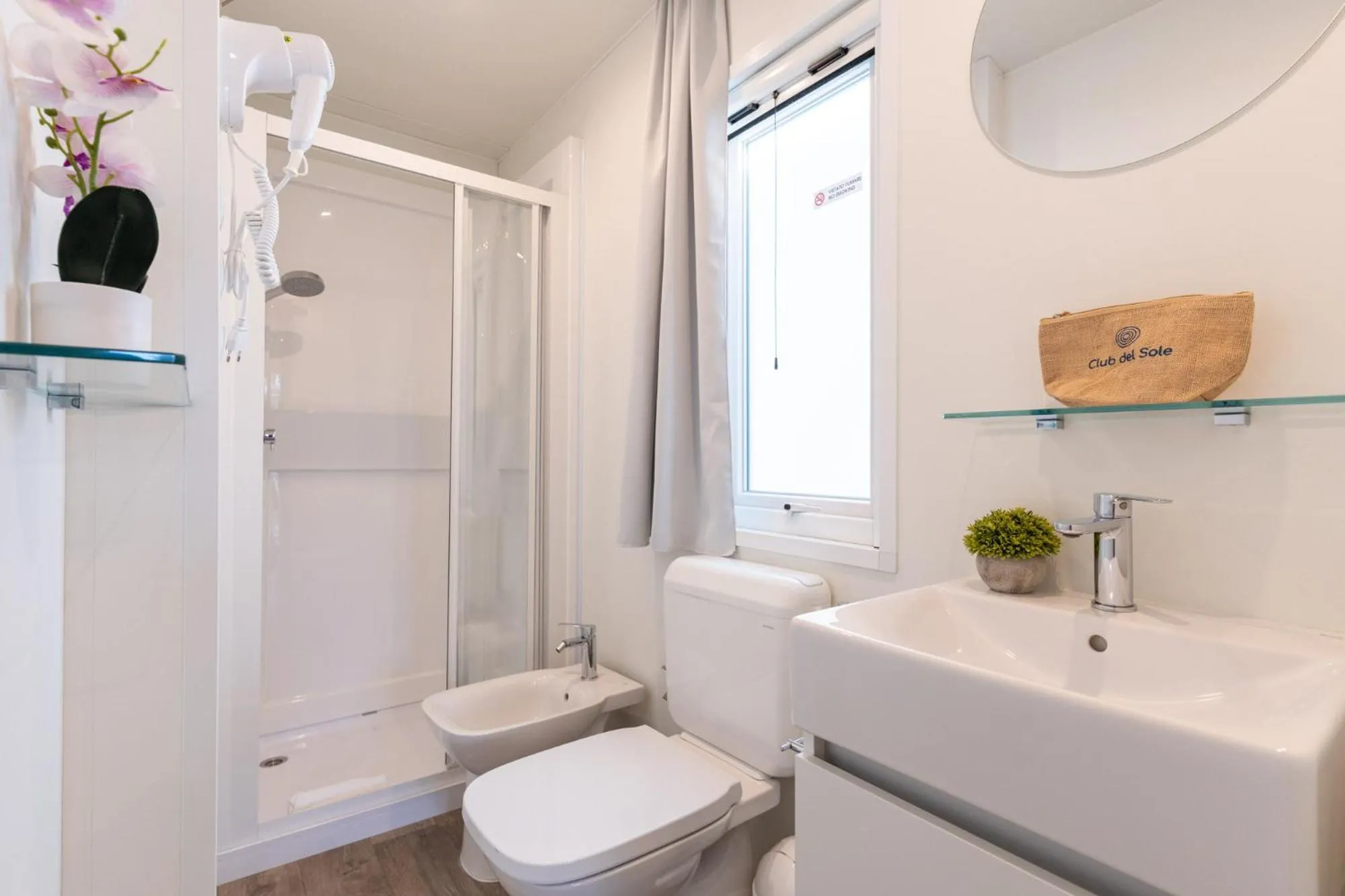 Bathroom in Club del Sole Adriatico Cervia Easy Camping Village