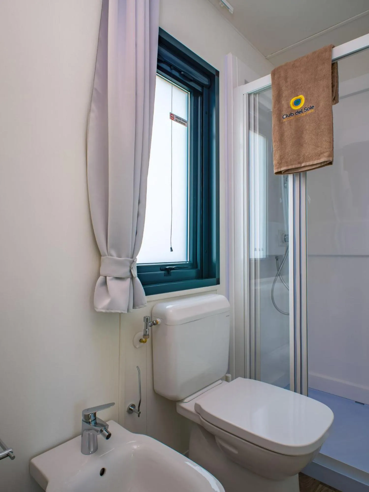 Bathroom in Club del Sole Adriatico Cervia Easy Camping Village
