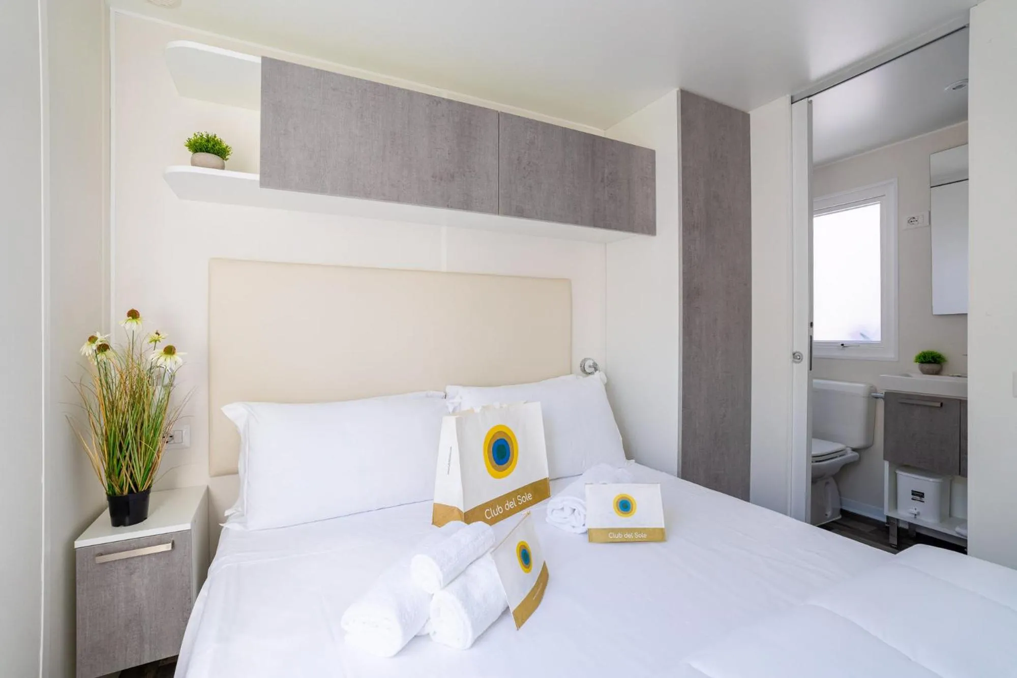 Bed in Club del Sole Adriatico Cervia Easy Camping Village