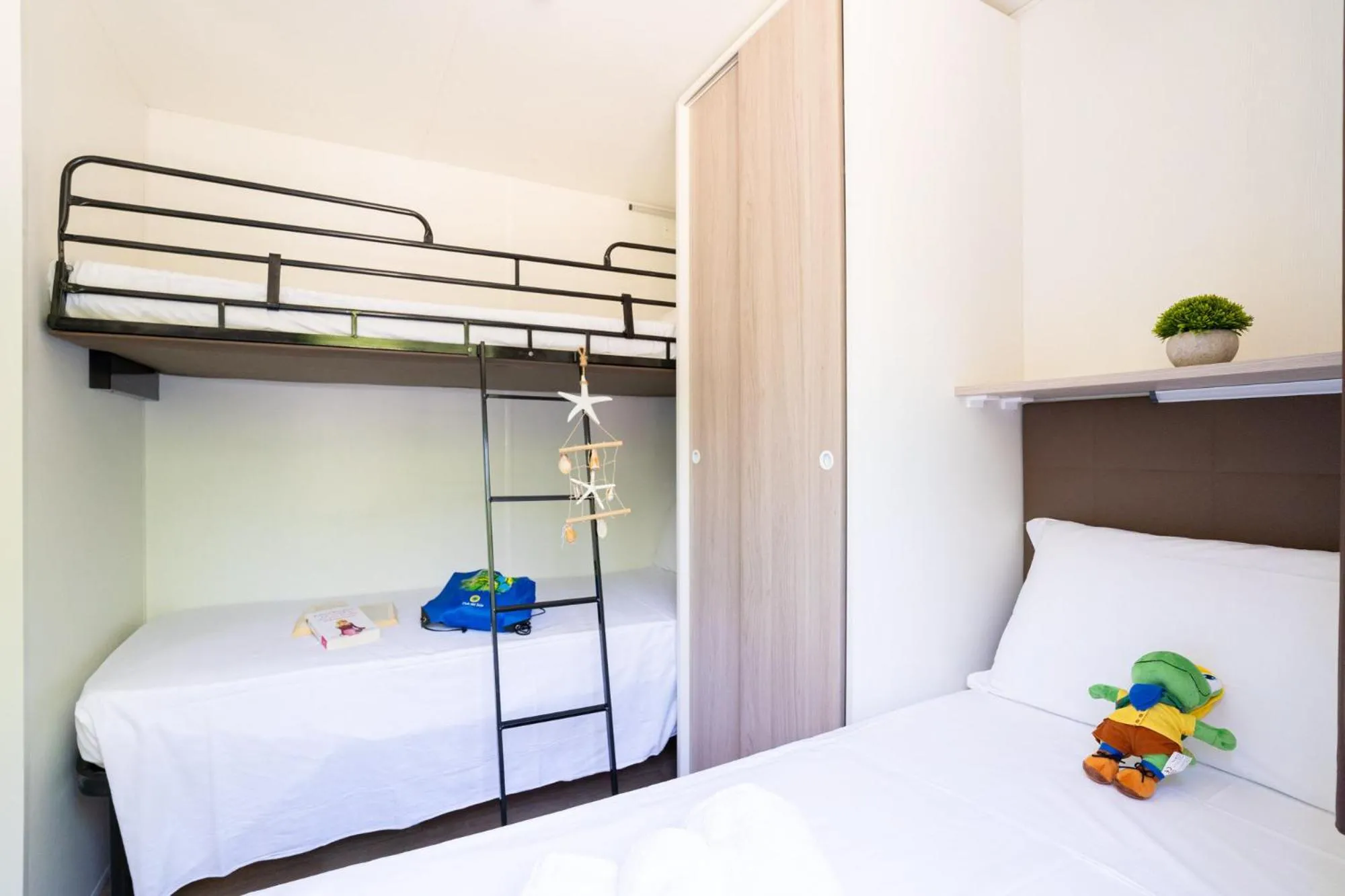 Bed in Club del Sole Adriatico Cervia Easy Camping Village