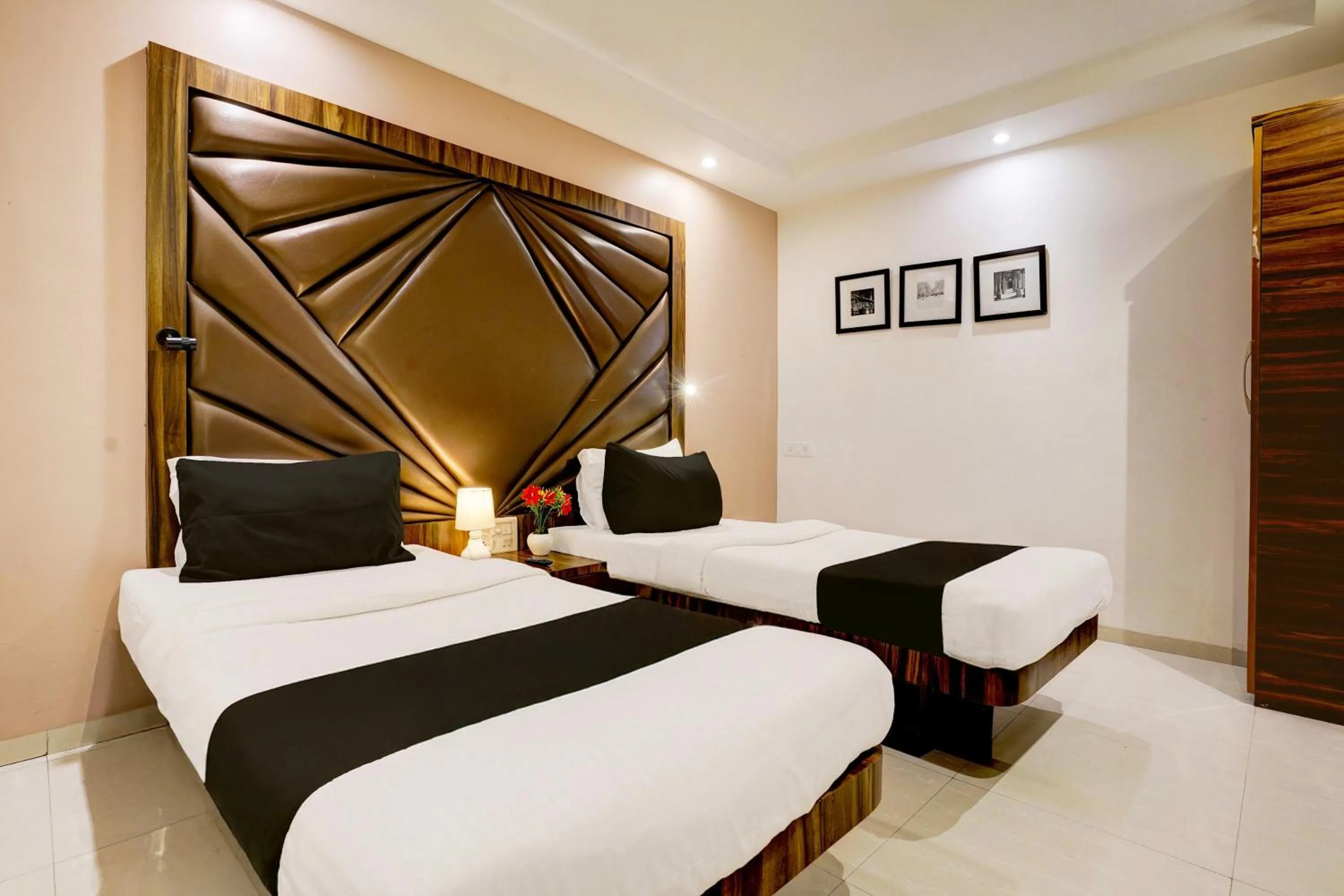 Bedroom, Bed in Super Hotel O Mumbai Central Formerly Park Palace