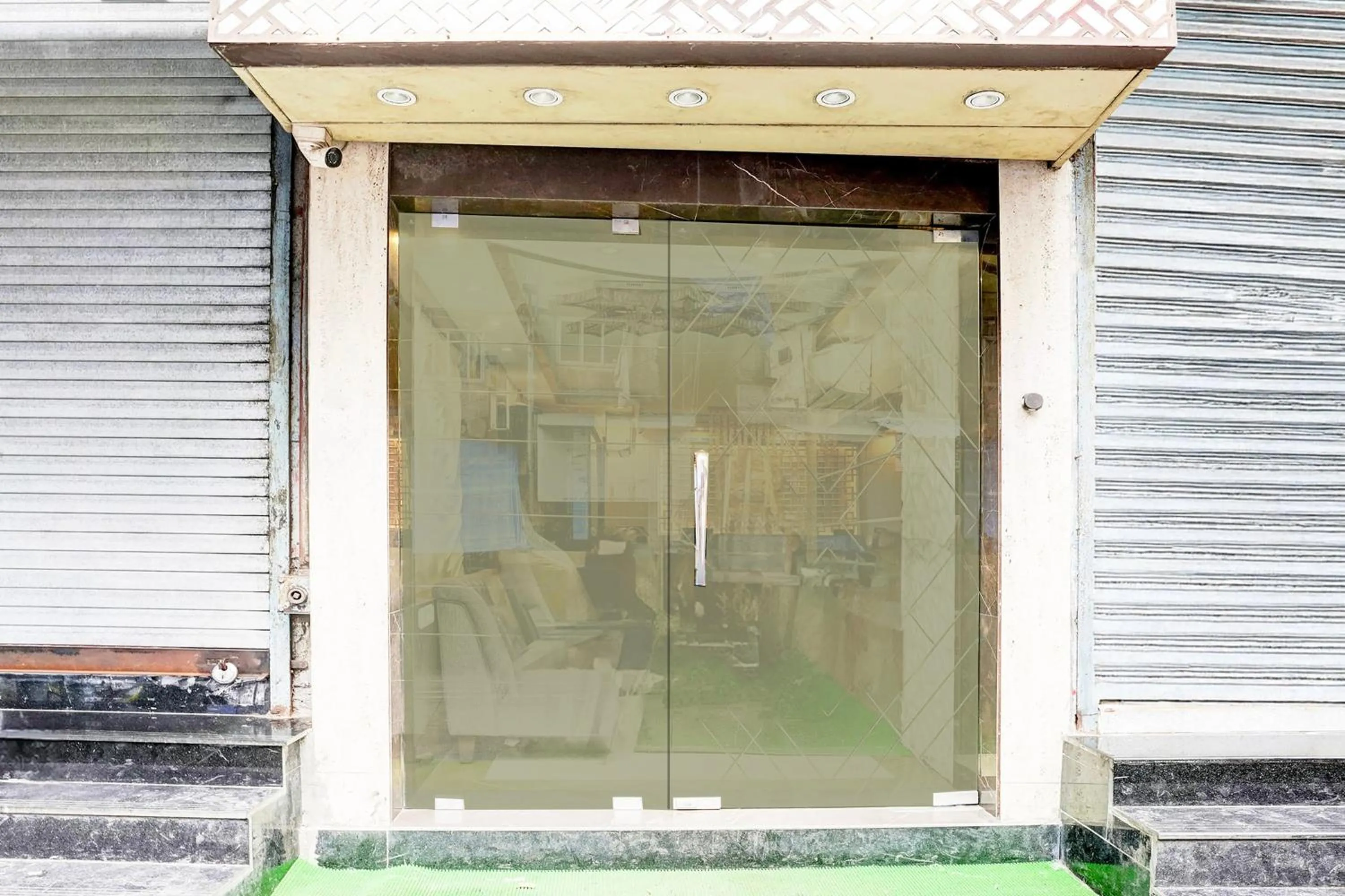 Facade/entrance in Super Hotel O Mumbai Central Formerly Park Palace