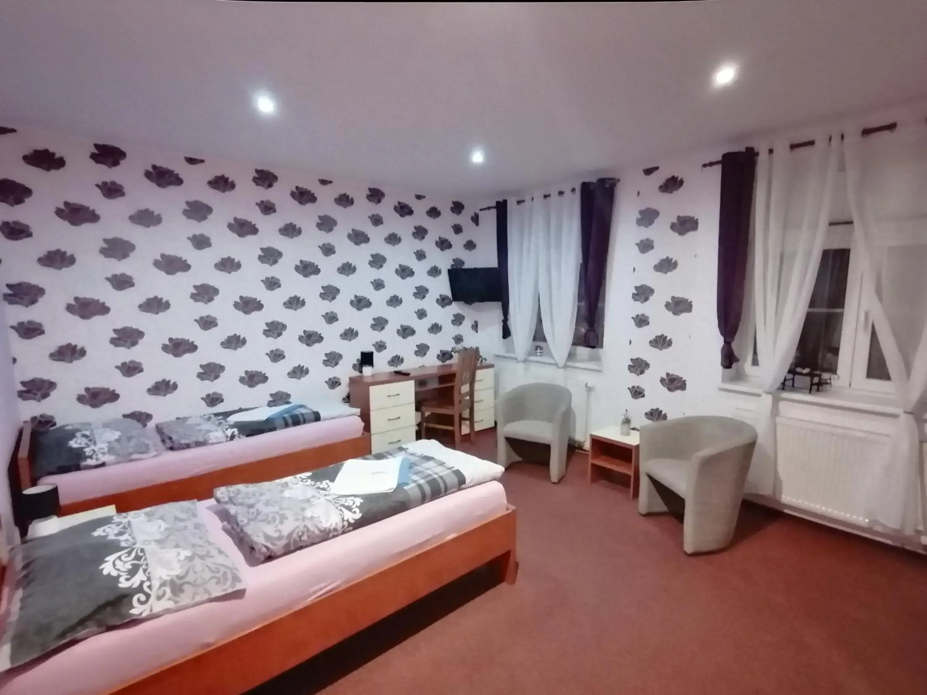 Twin Room with Bathroom - single occupancy in Penzion Na Kopečku Twin Room with Bathroom - single occupancy in Penzion Na Kopečku