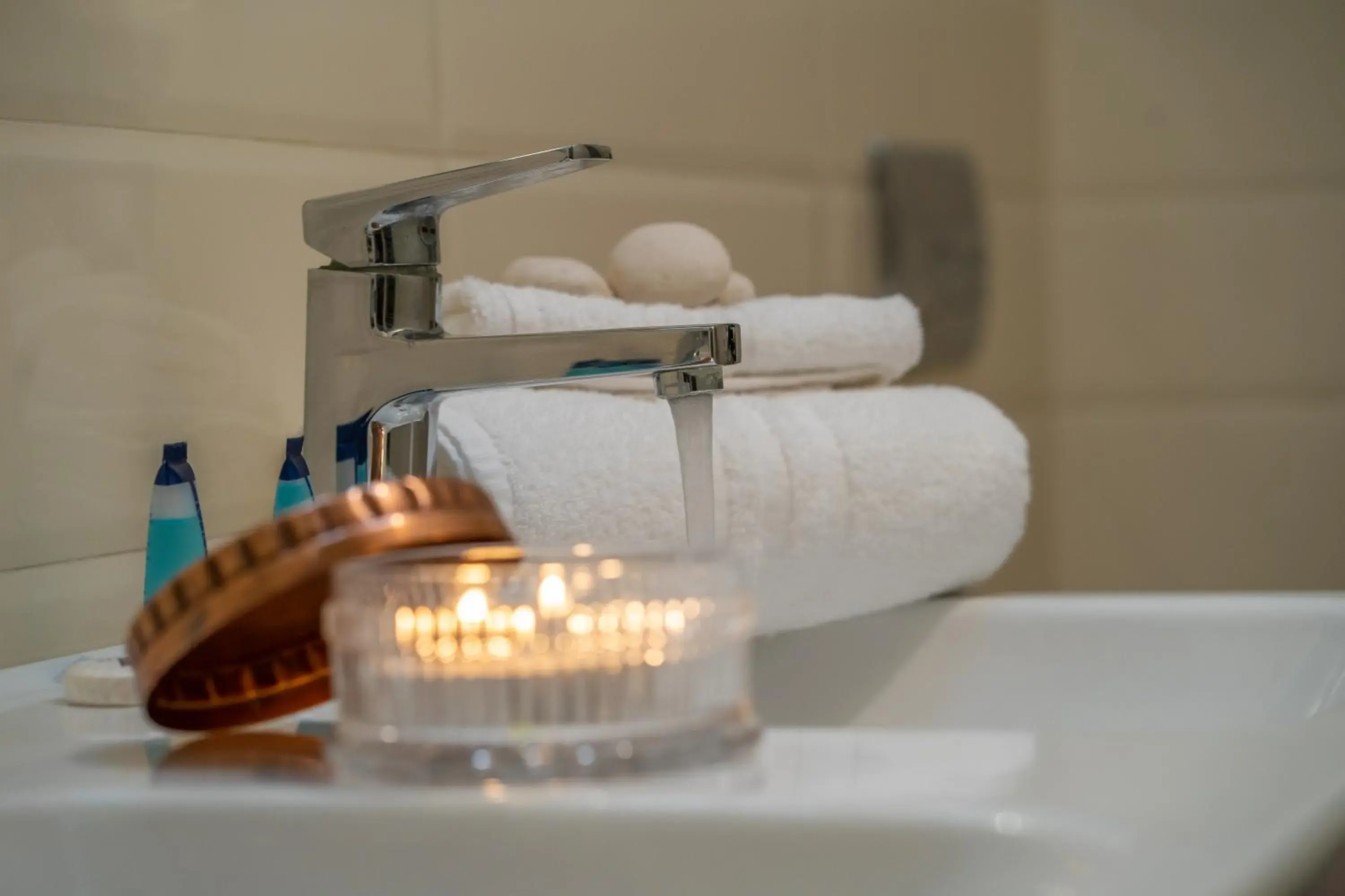 Two-Bedroom Apartment with Lake View in Hotel Castel Gandolfo Two-Bedroom Apartment with Lake View in Hotel Castel Gandolfo