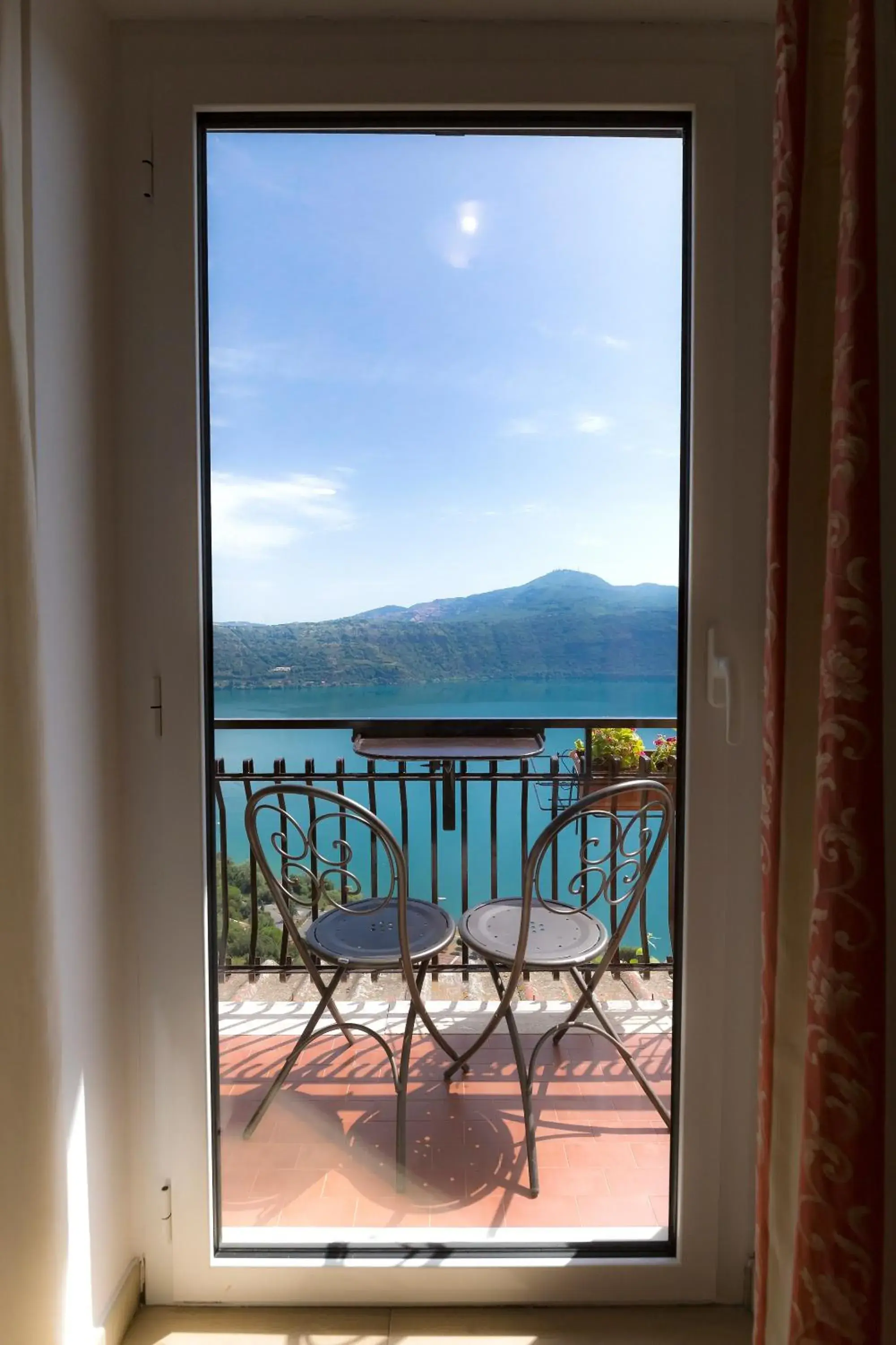 Classic Double Room with Balcony and Lake View in Hotel Castel Gandolfo Classic Double Room with Balcony and Lake View in Hotel Castel Gandolfo