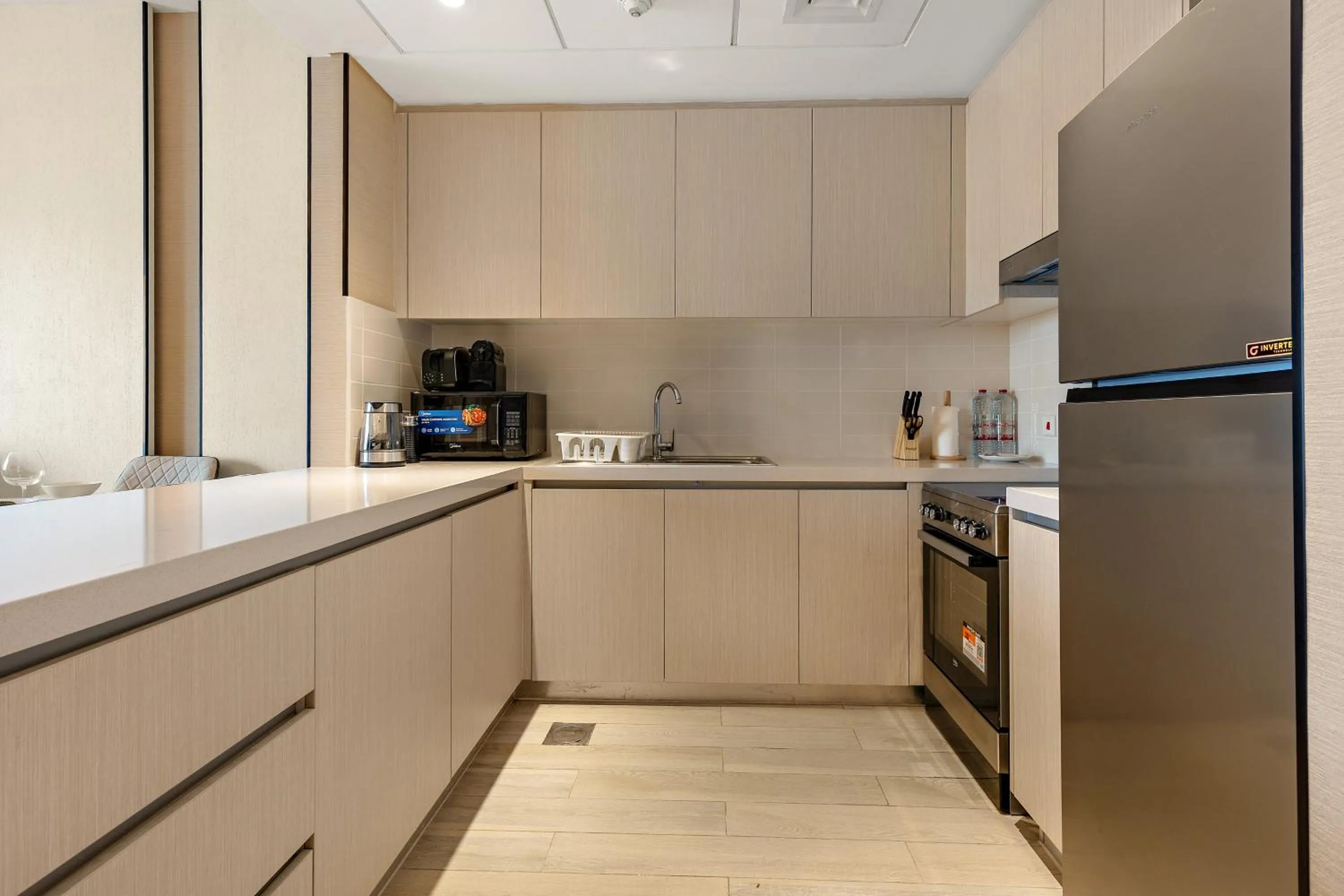 Kitchen or kitchenette in Desert Key - Perfectly Located Yas Island Premier Apts