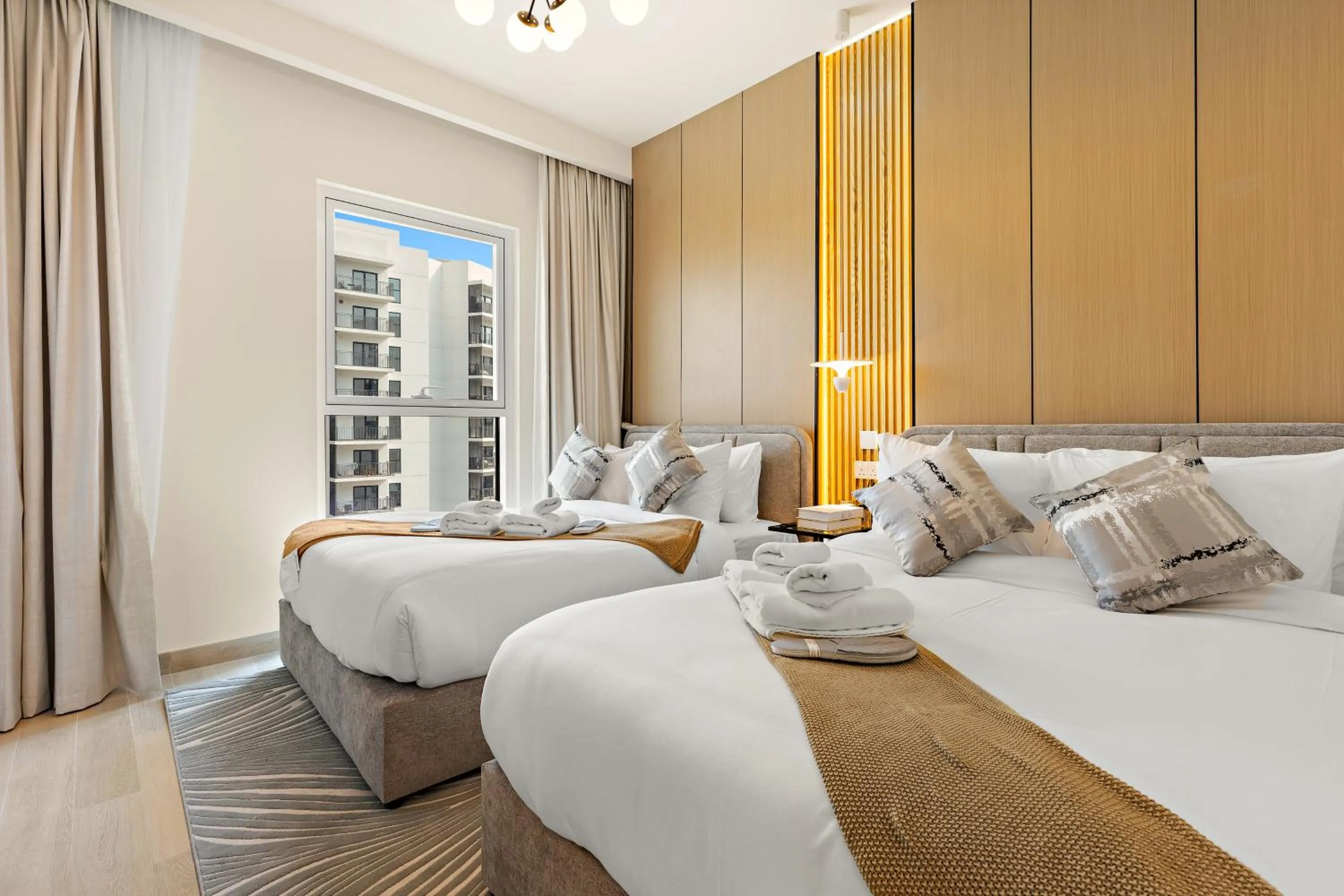 Bedroom, Bed in Desert Key - Perfectly Located Yas Island Premier Apts