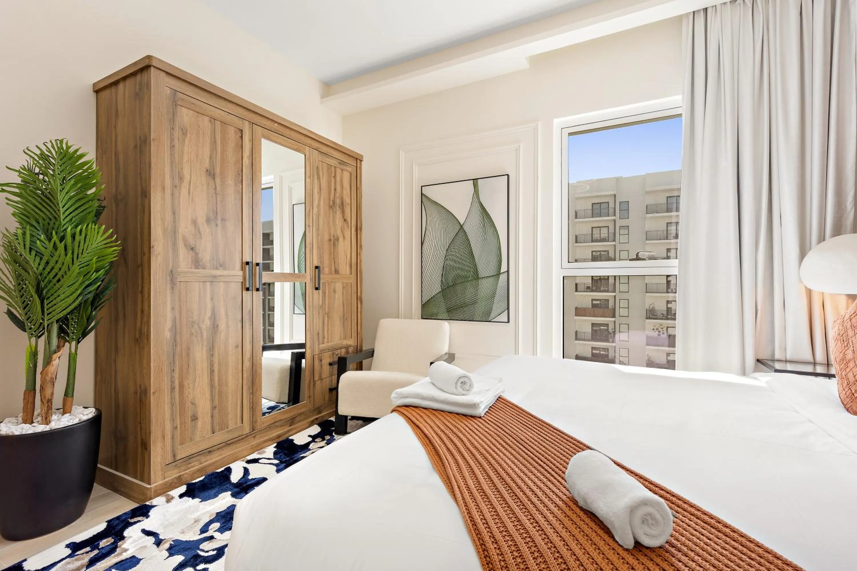 Bedroom, Bed in Desert Key - Perfectly Located Yas Island Premier Apts