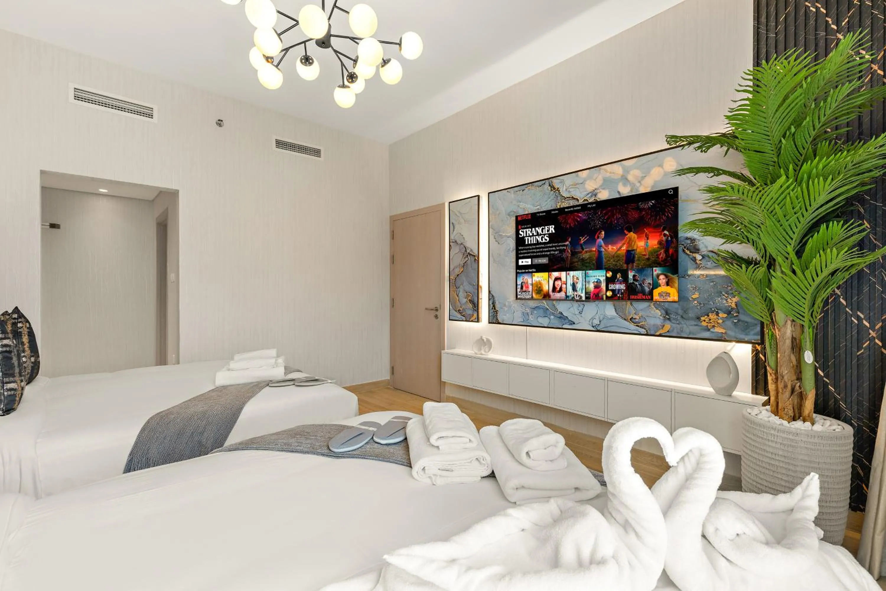 Bedroom, Bed in Desert Key - Perfectly Located Yas Island Premier Apts