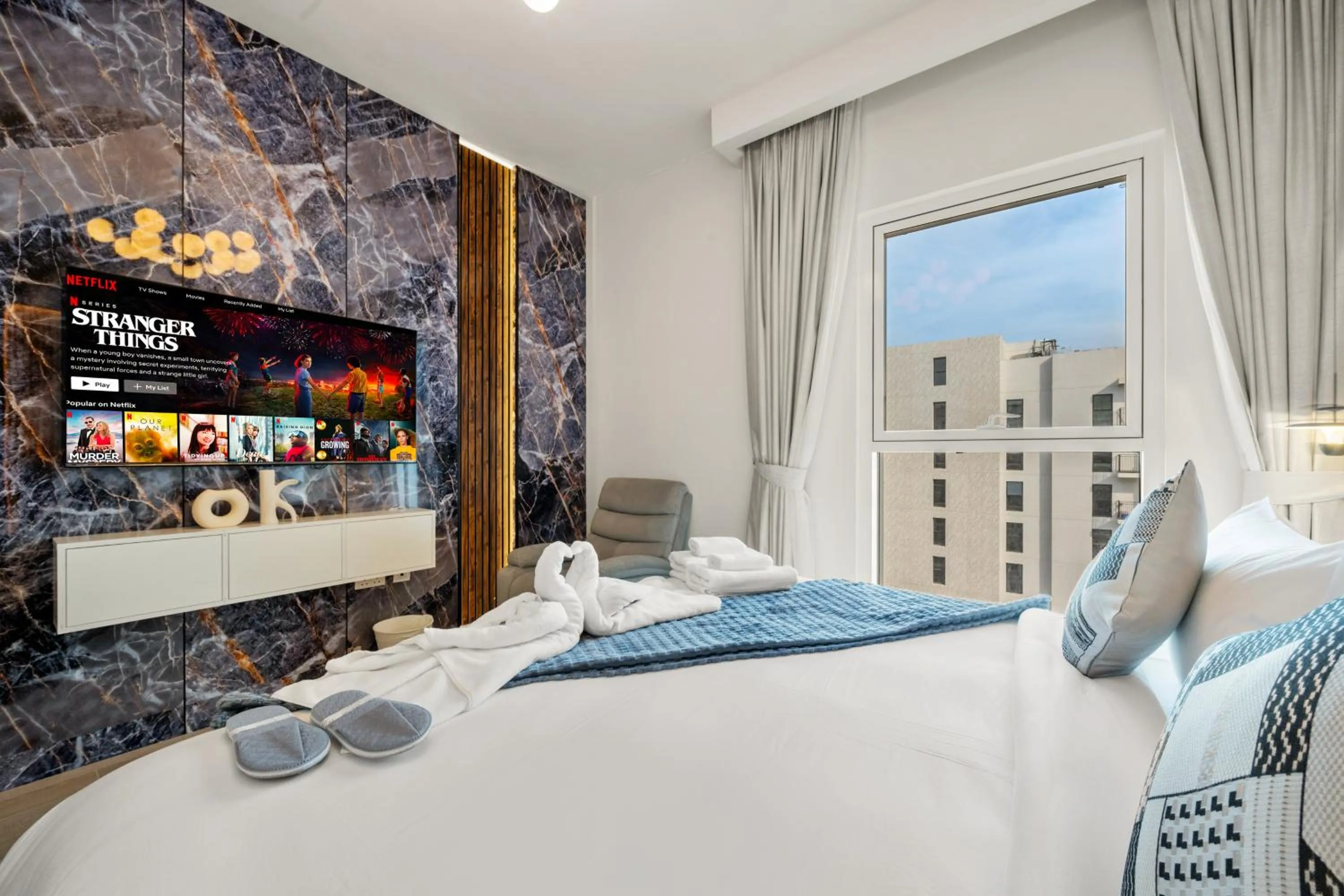 Bedroom, Bed in Desert Key - Perfectly Located Yas Island Premier Apts