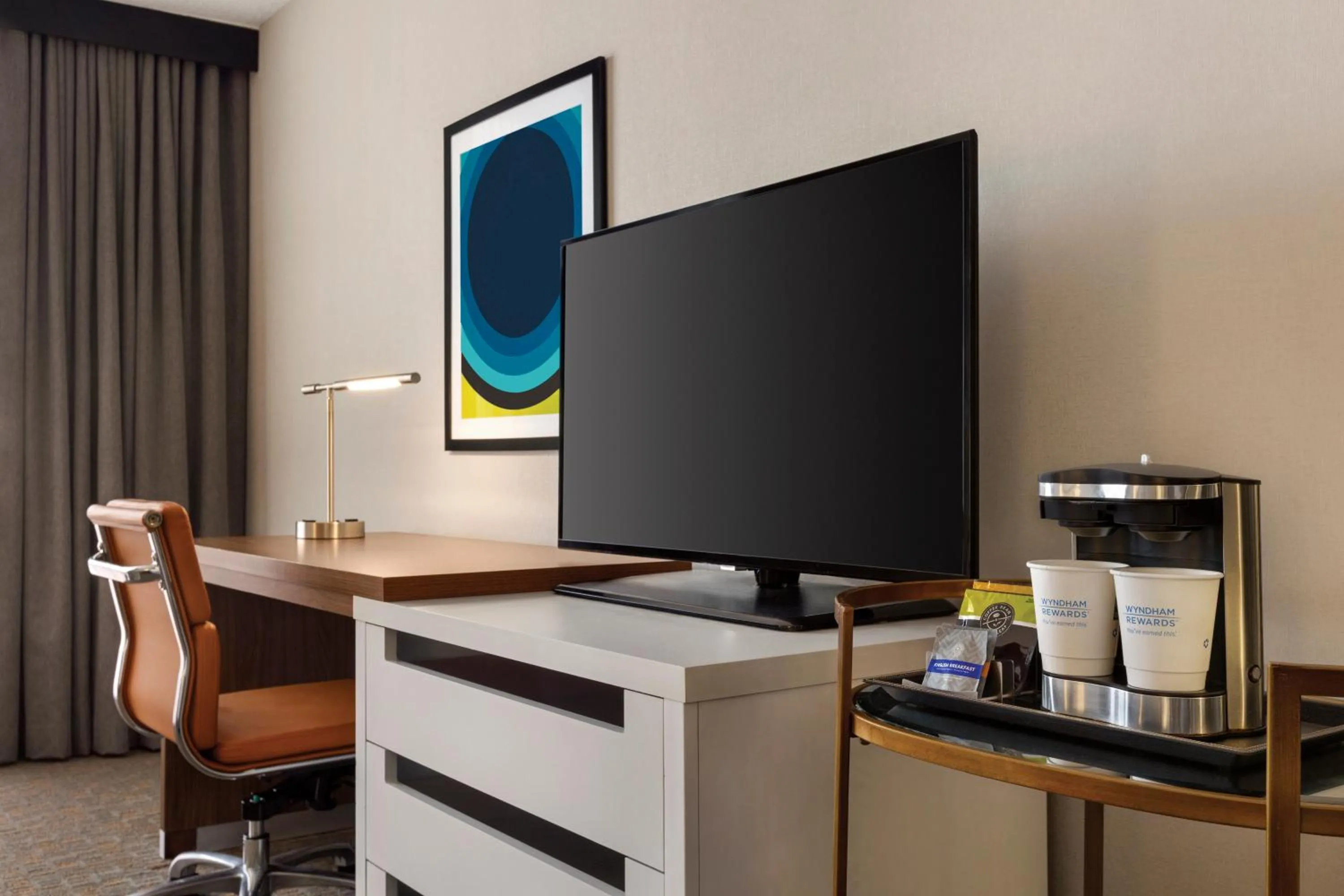 TV and multimedia in Wyndham Fort Smith City Center