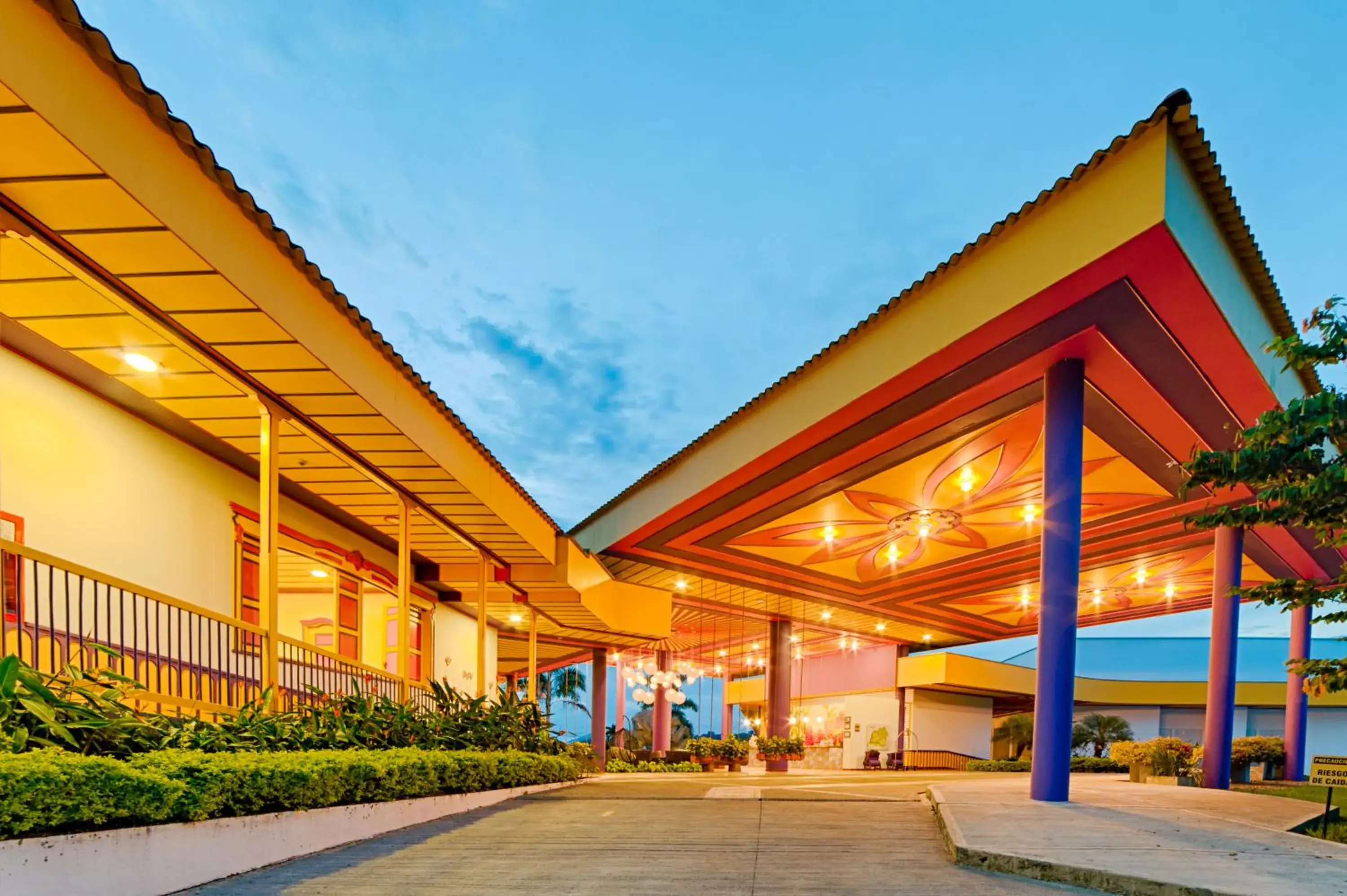 Facade/entrance in Hotel Mocawa Resort Facade/entrance in Hotel Mocawa Resort