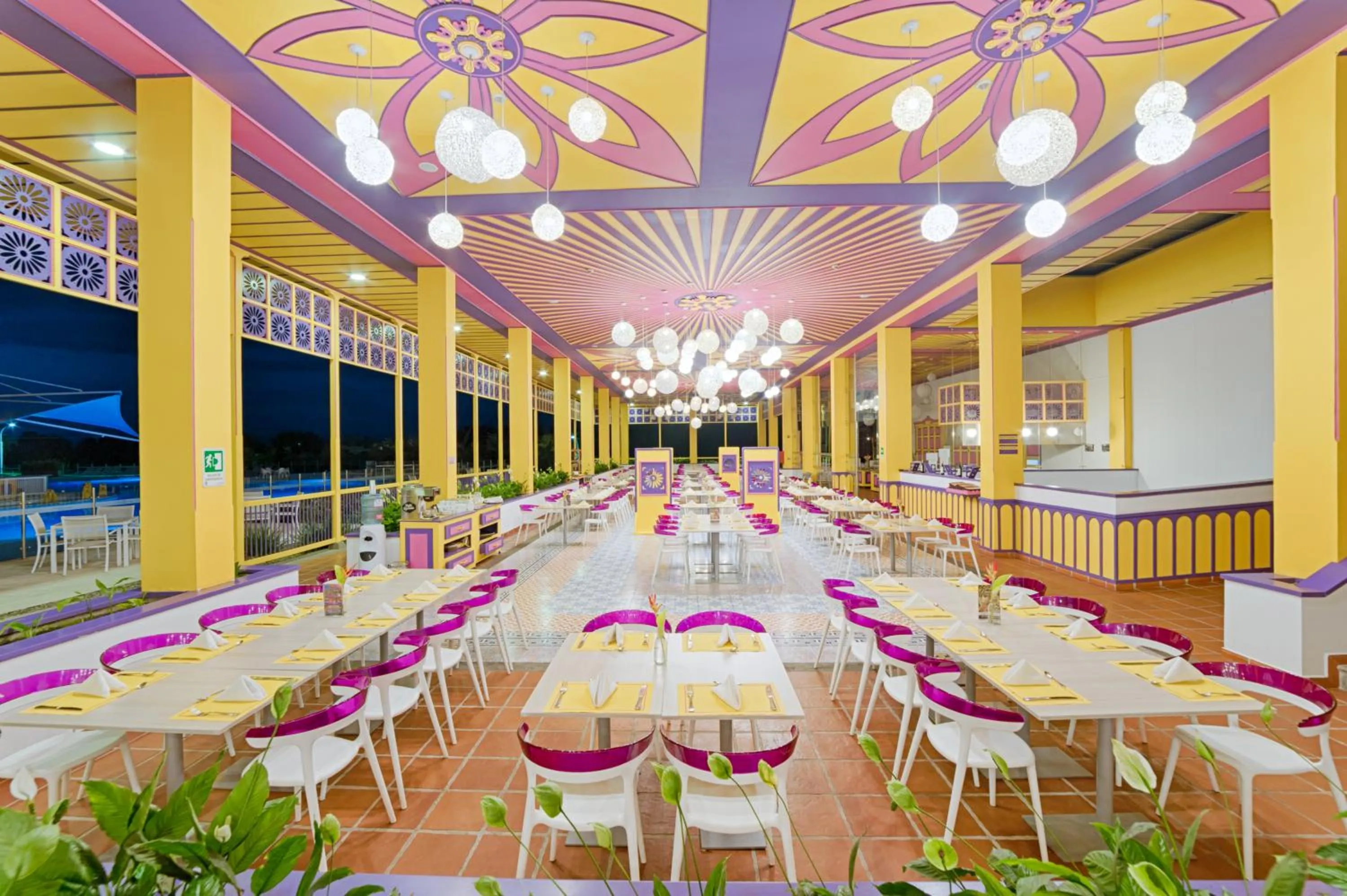 Restaurant/places to eat in Hotel Mocawa Resort