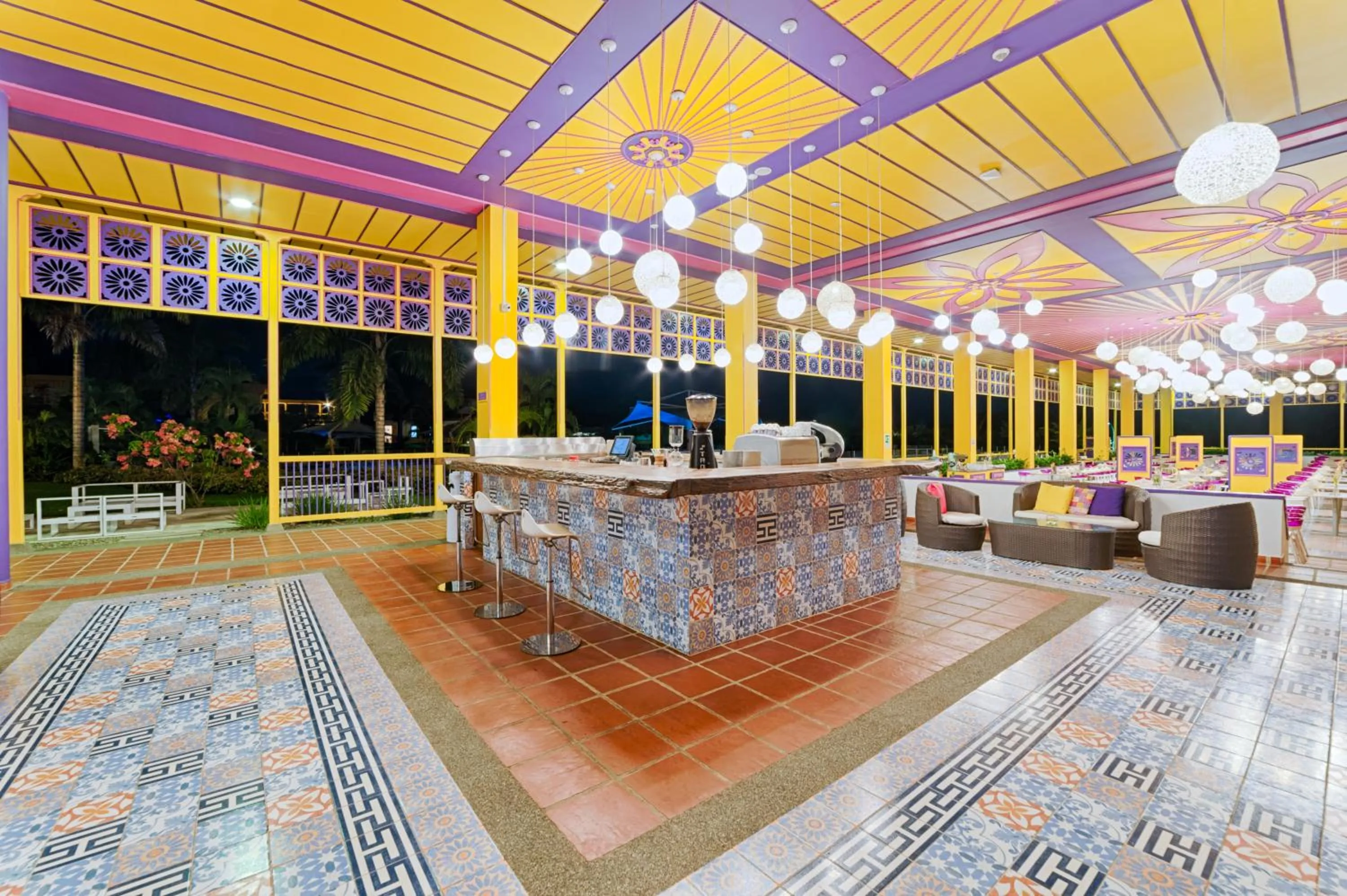 Lounge or bar in Hotel Mocawa Resort