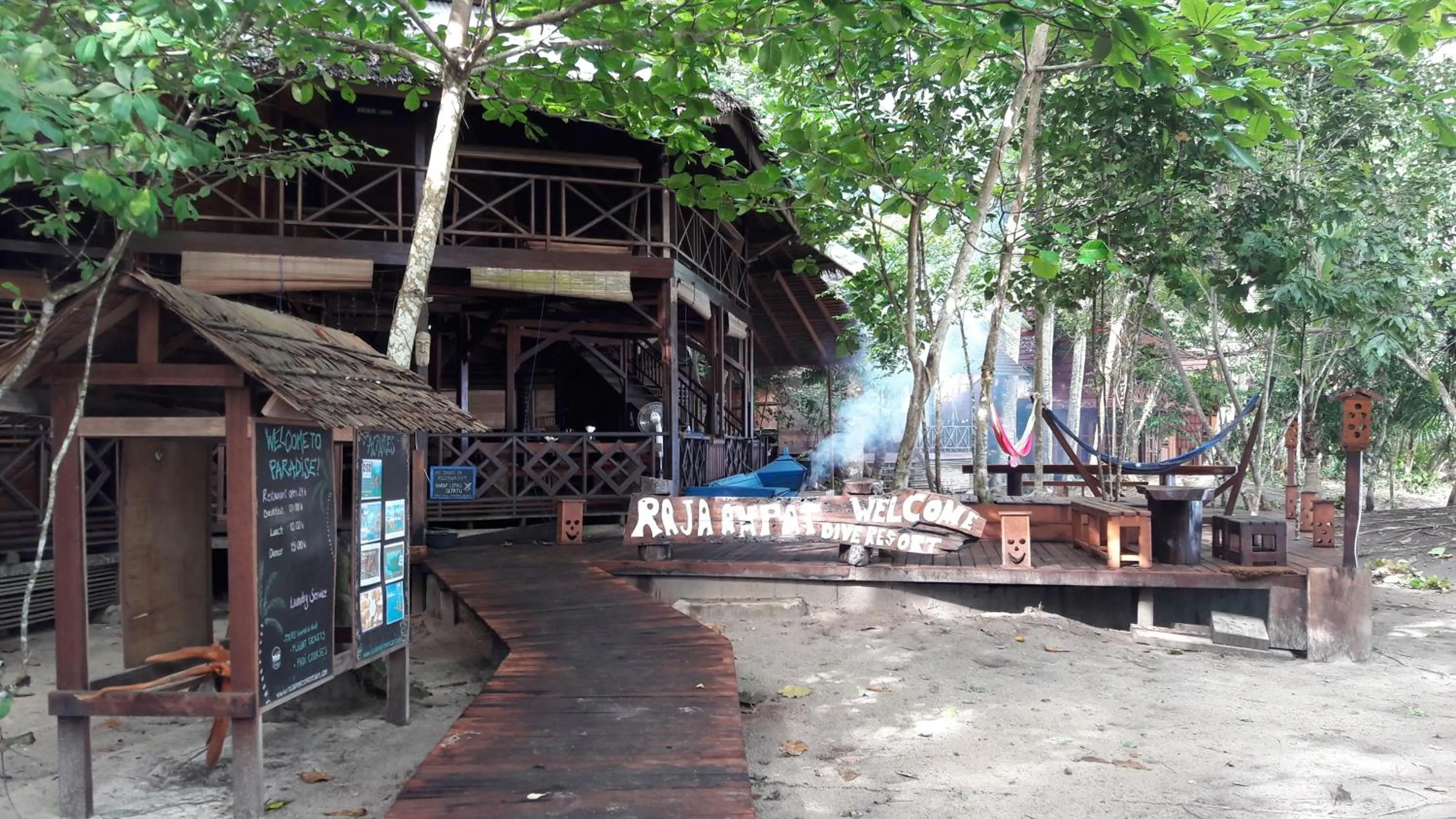 Property building in Raja Ampat Dive Resort