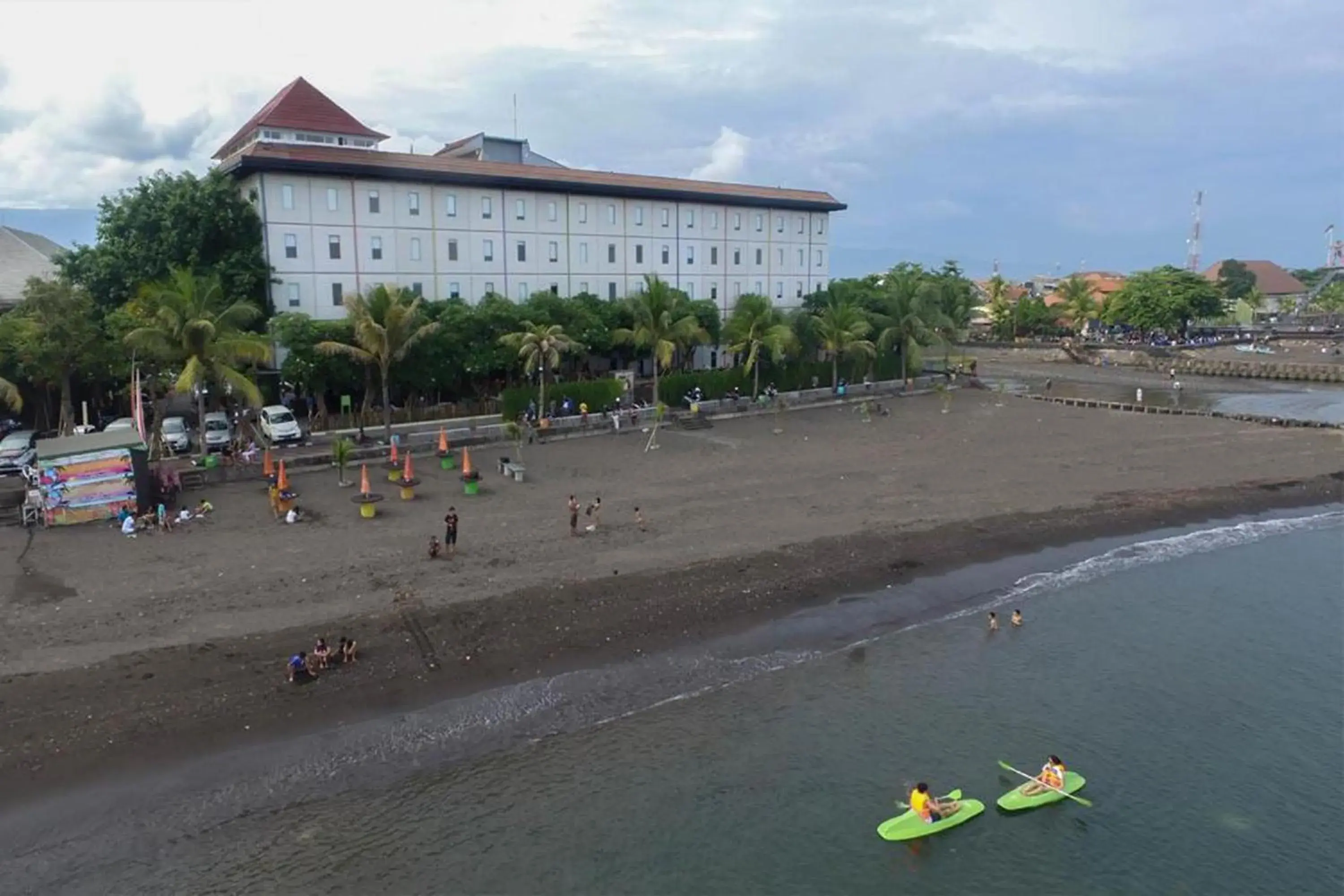 Property building in Singaraja Beach Hotel Property building in Singaraja Beach Hotel