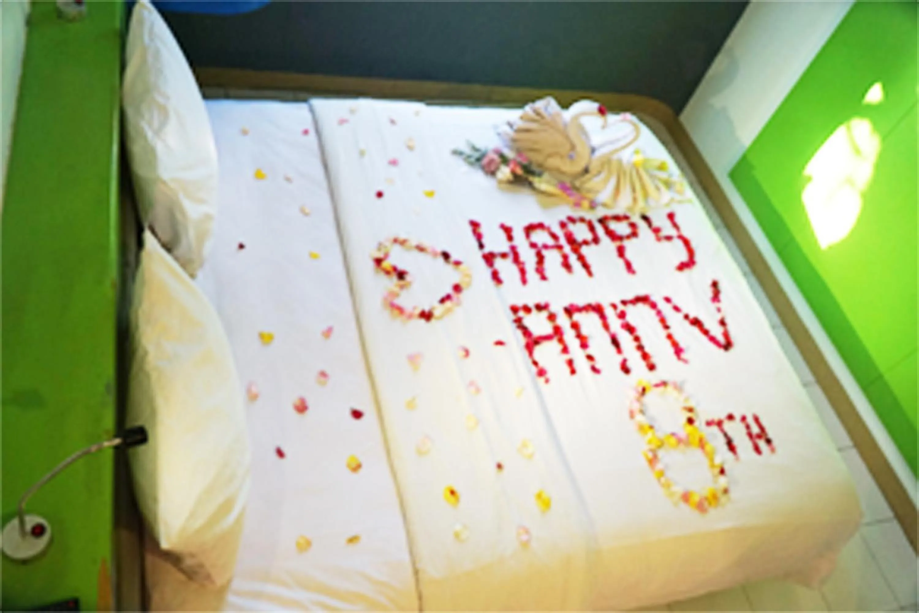 Bed in Singaraja Beach Hotel