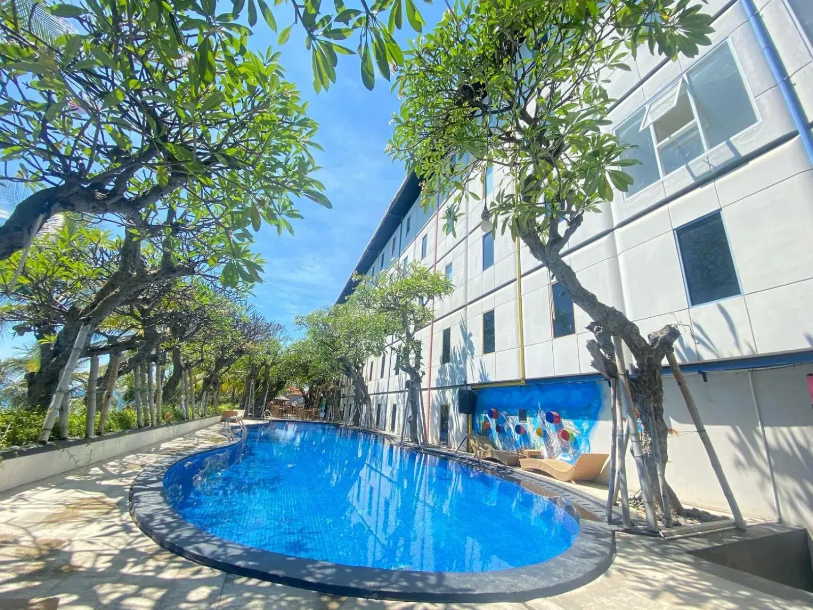 Connecting Room with Sea View in Singaraja Beach Hotel Connecting Room with Sea View in Singaraja Beach Hotel