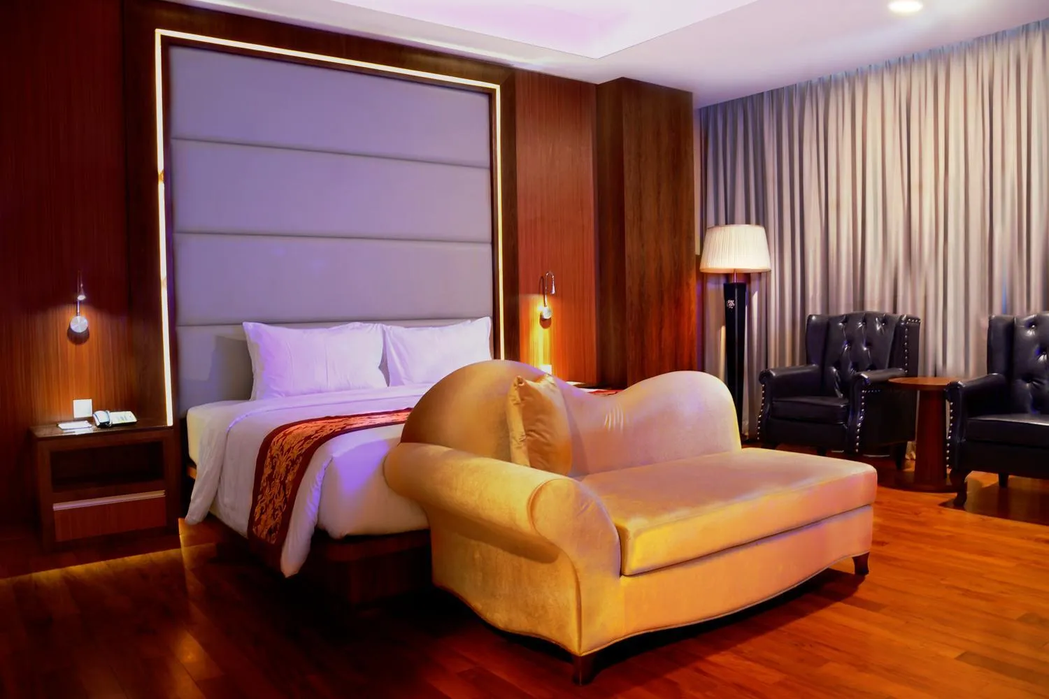 Bedroom in Nagoya Hill Hotel Batam