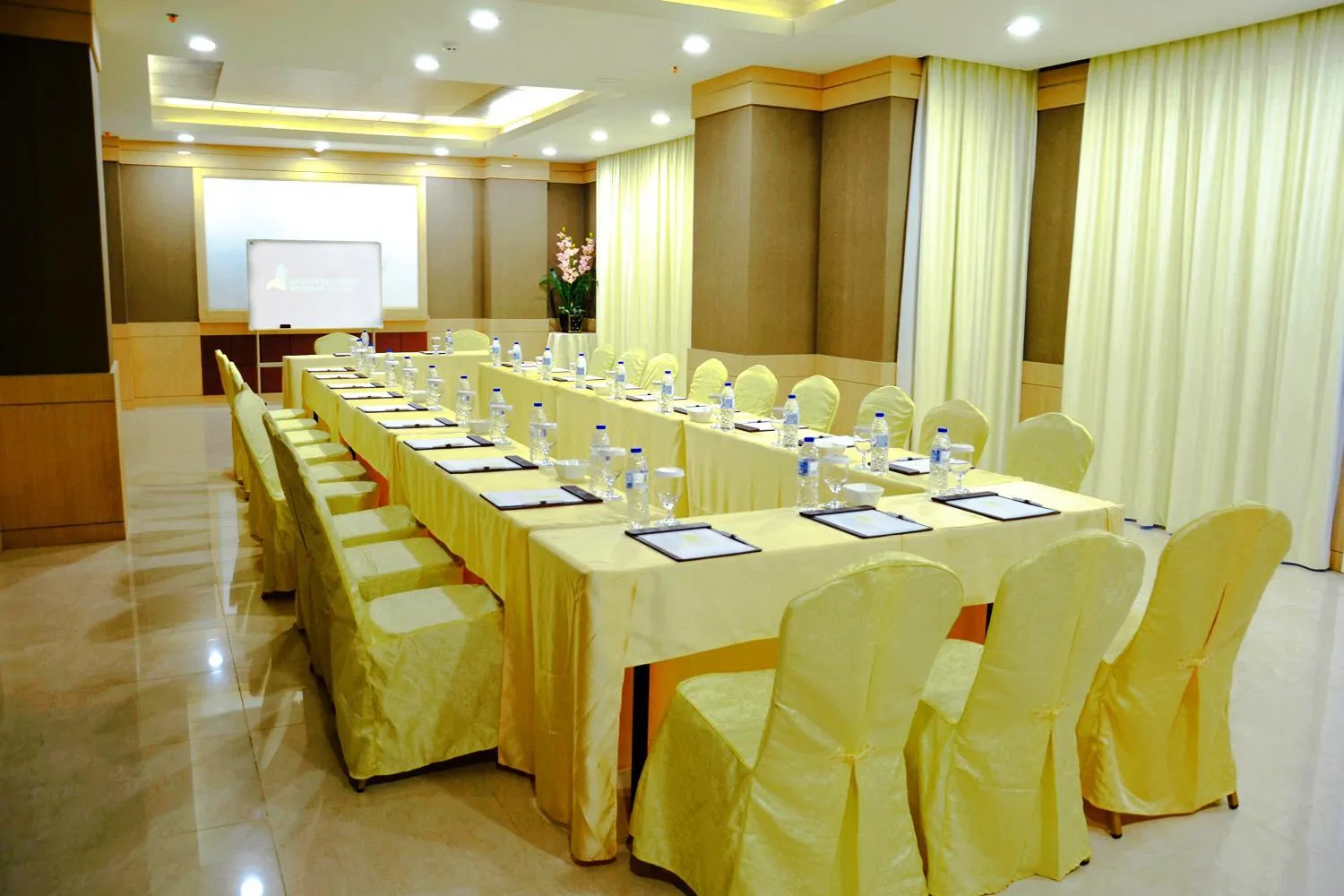 Banquet/Function facilities in Nagoya Hill Hotel Batam