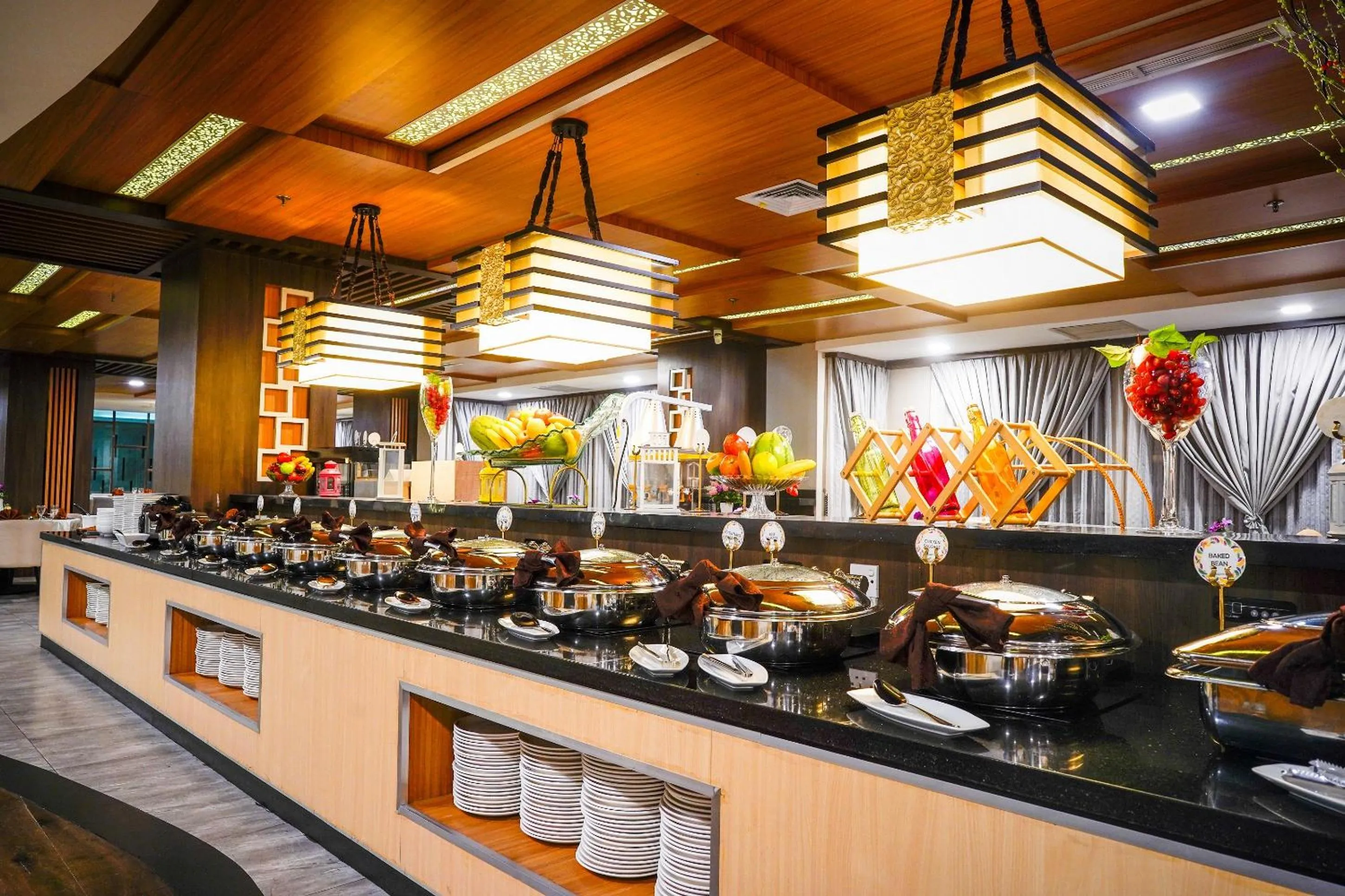 Restaurant/places to eat in Nagoya Hill Hotel Batam