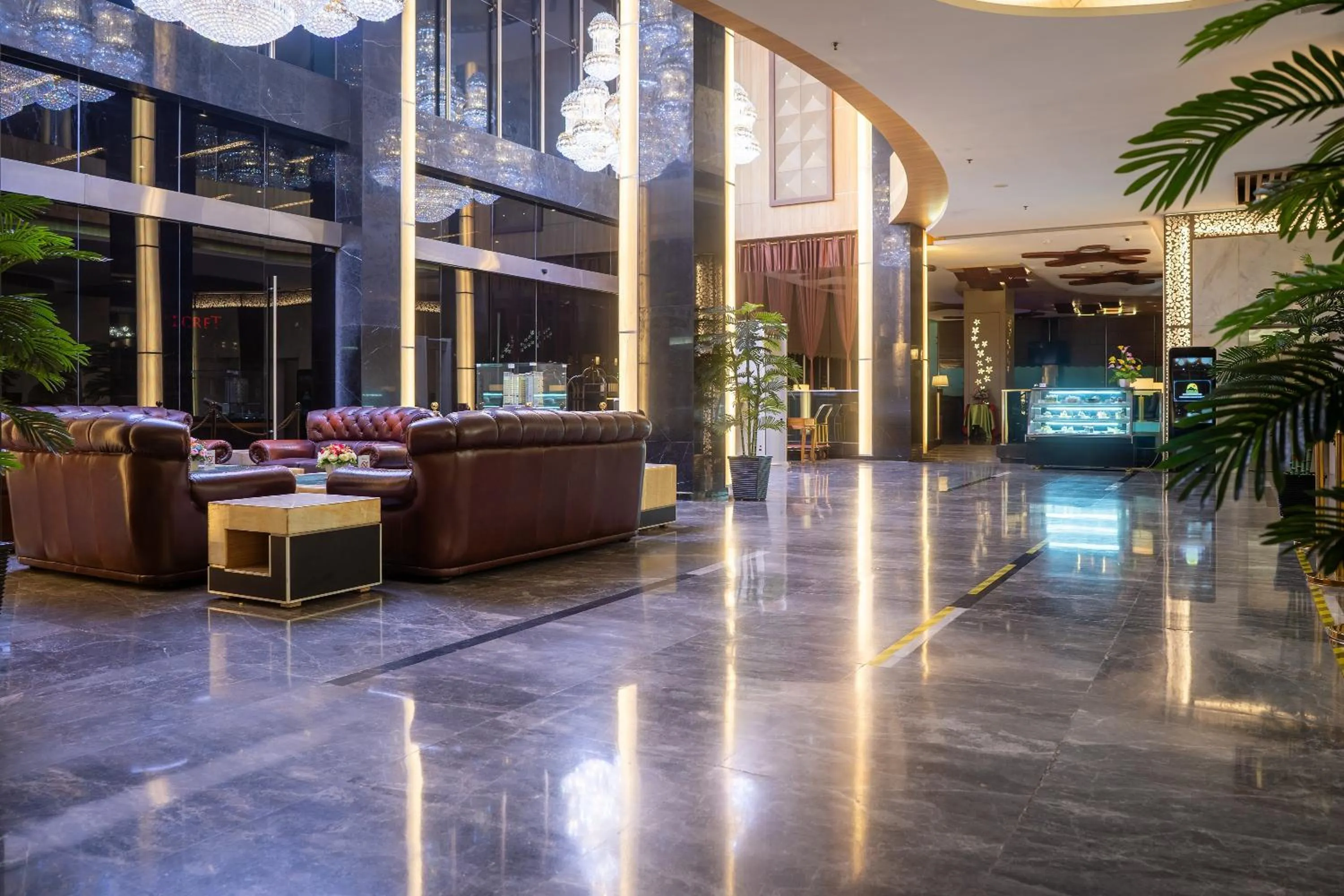 Lobby or reception in Nagoya Hill Hotel Batam