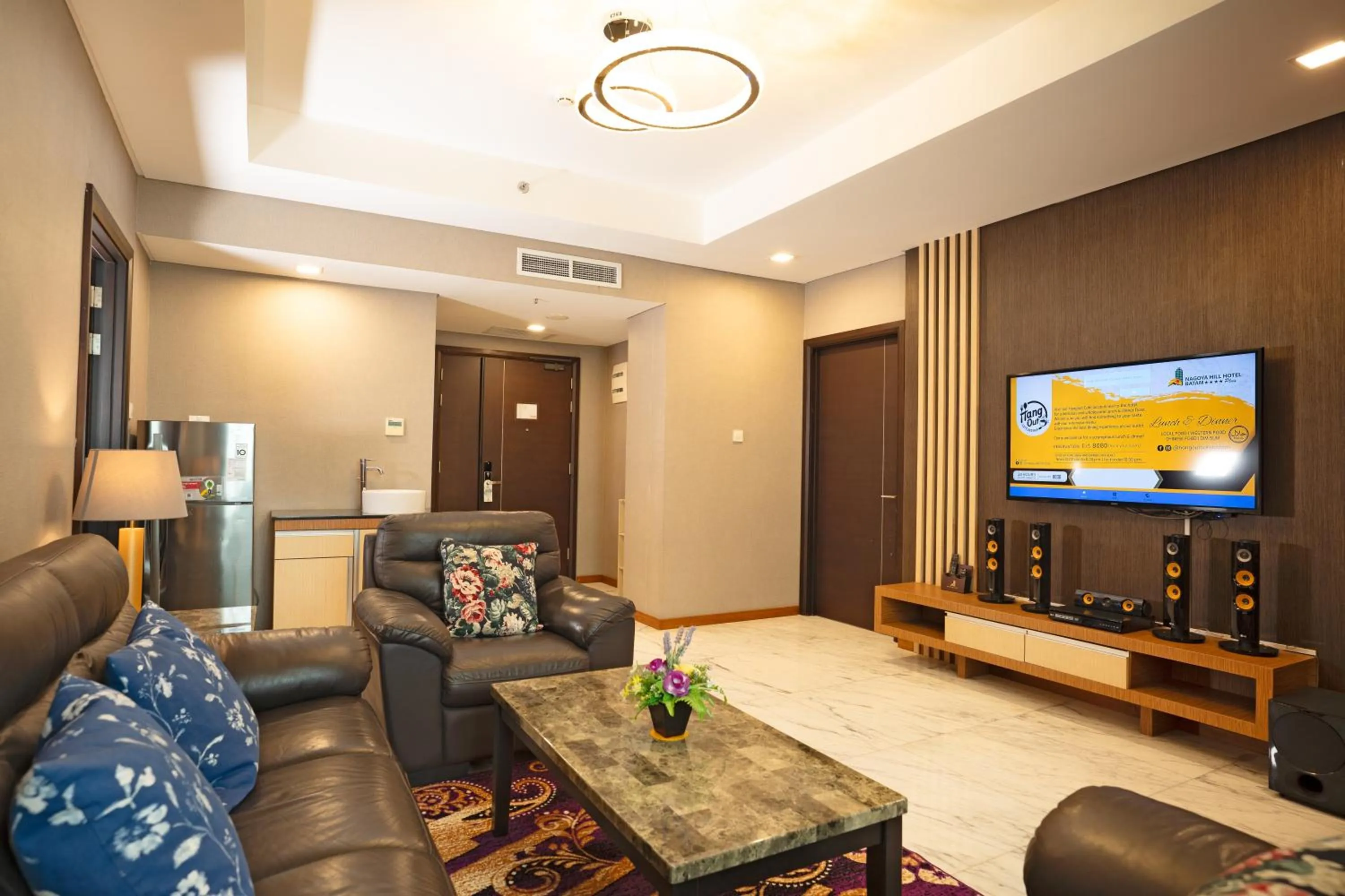 Living room in Nagoya Hill Hotel Batam