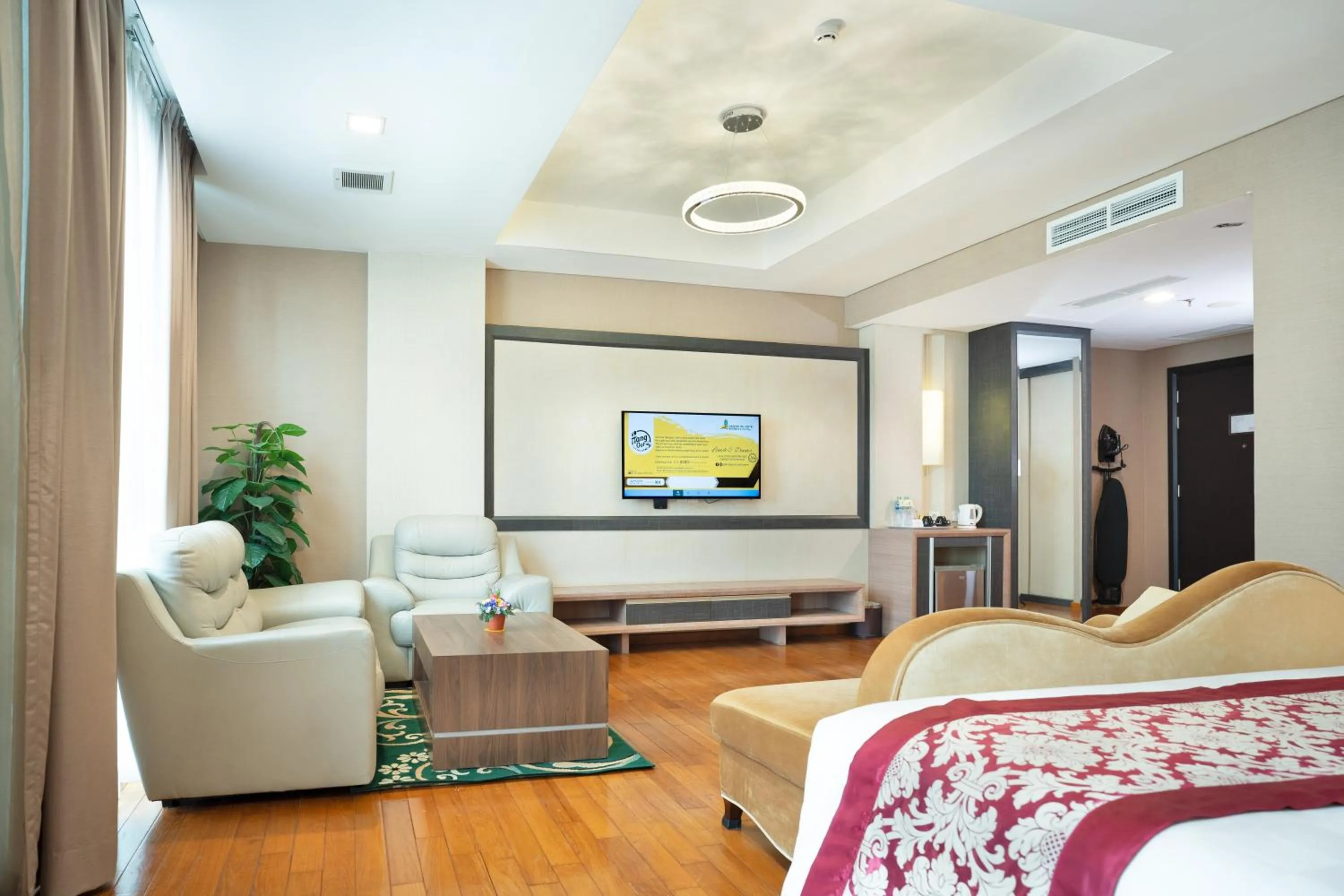 Bedroom in Nagoya Hill Hotel Batam