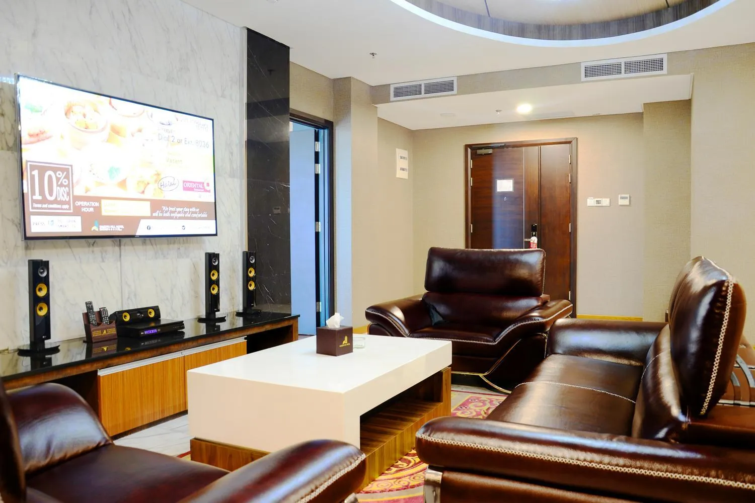 Living room in Nagoya Hill Hotel Batam