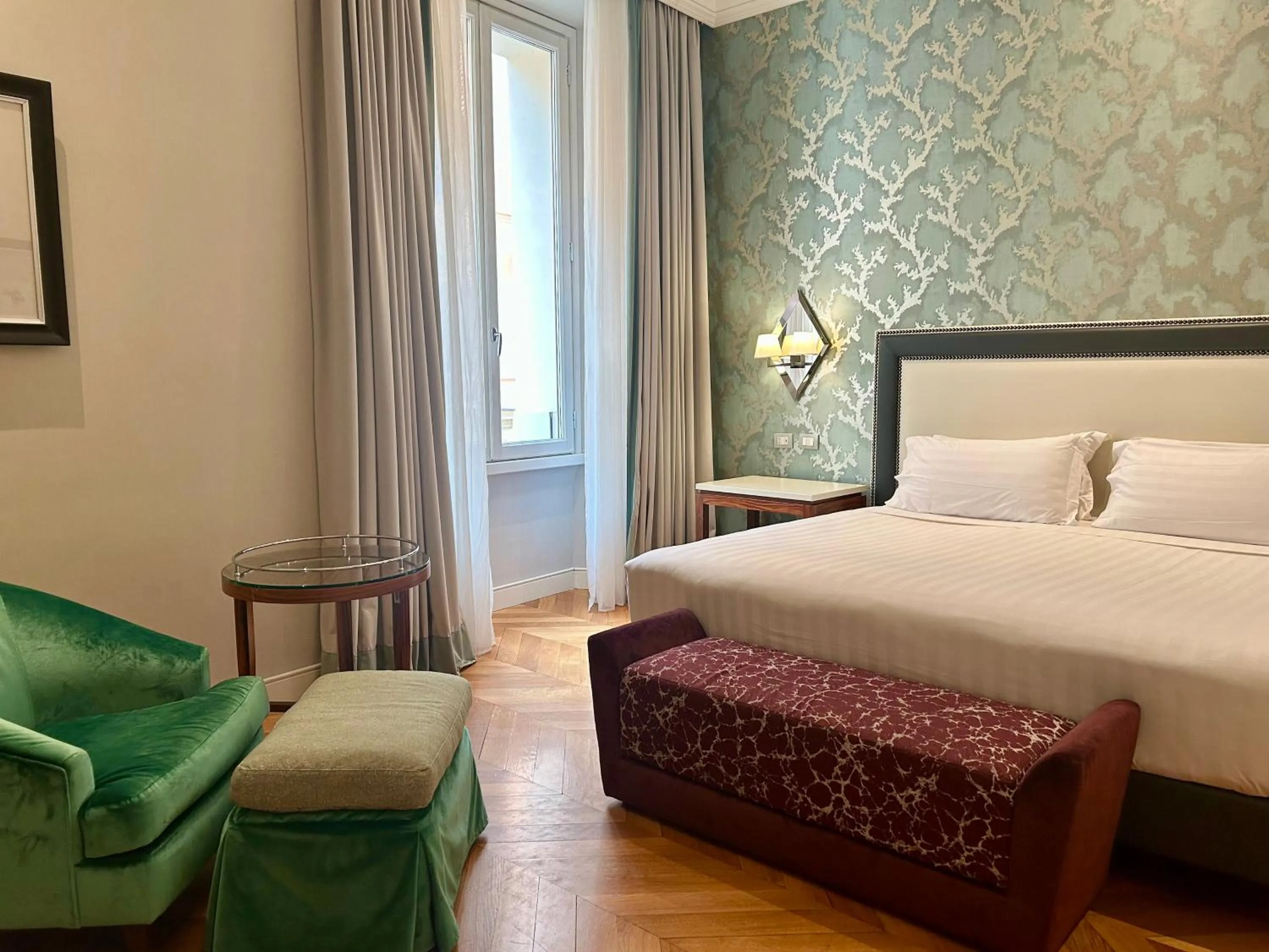 Bedroom, Bed in Rose Garden Palace Roma by OMNIA hotels
