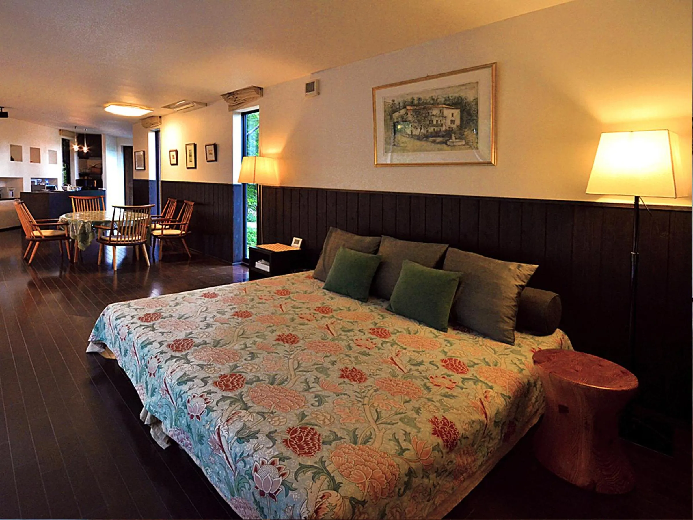 Photo of the whole room, Bed in Spagreenness