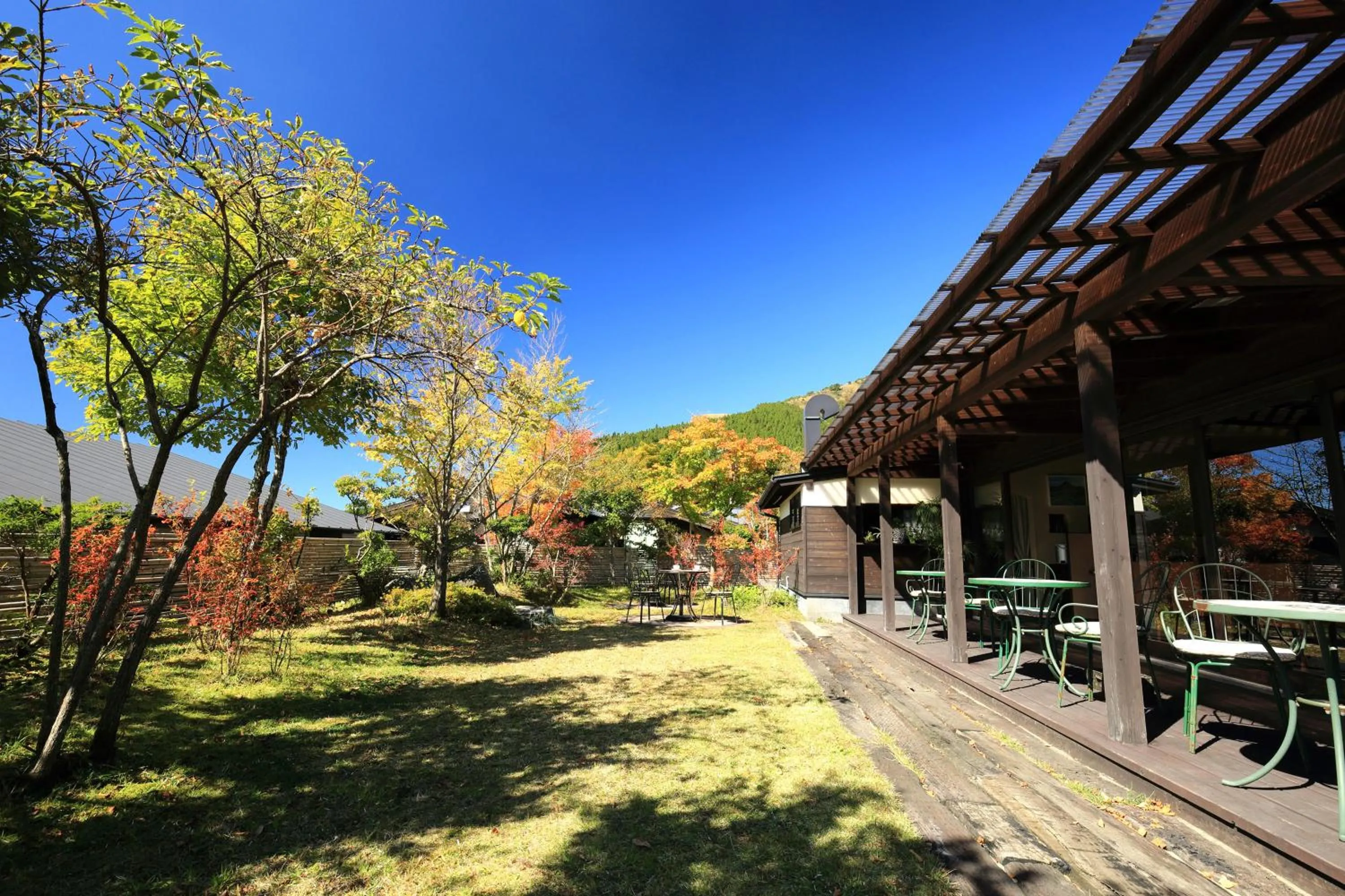 Facade/entrance in Spagreenness