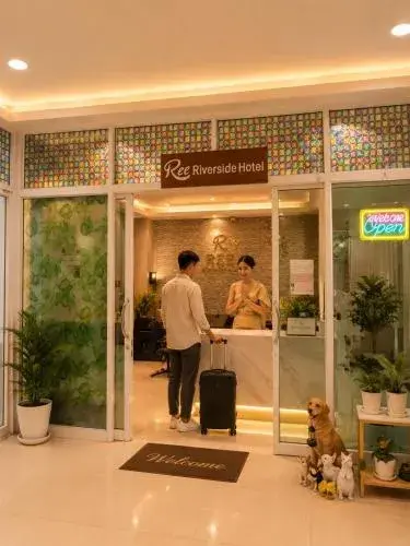 Bed in 6-Bed Dormitory Room in Ree- Riverside hotel Bed in 6-Bed Dormitory Room in Ree- Riverside hotel