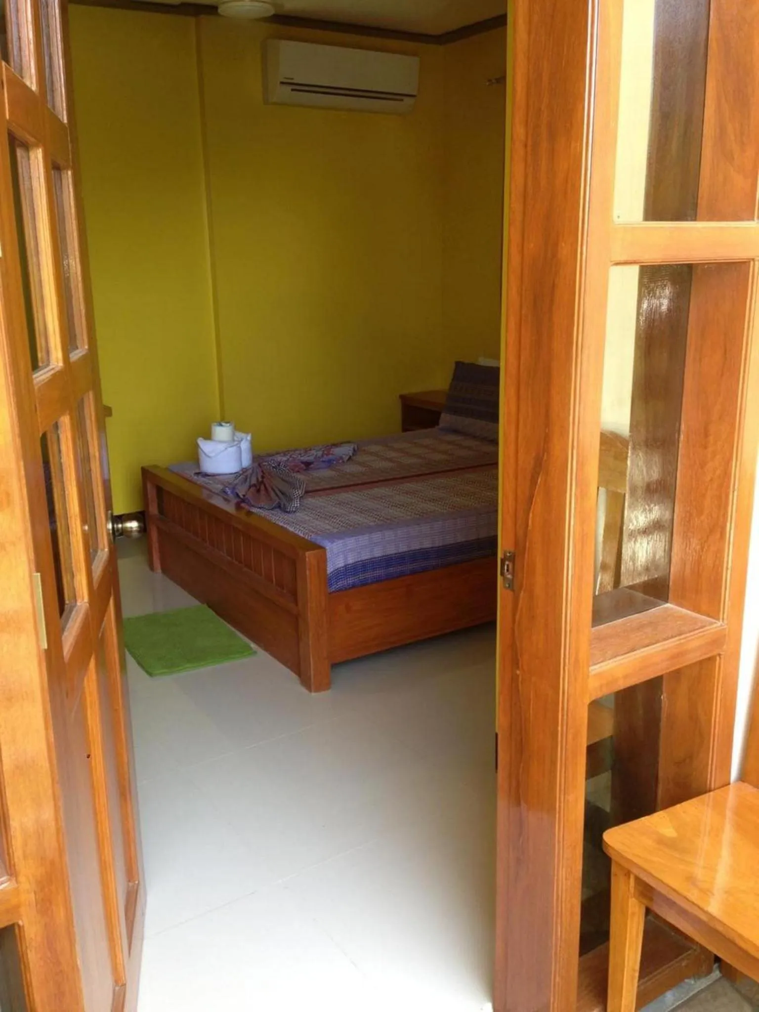 Photo of the whole room in OYO 938 Citrine Travel Lodge