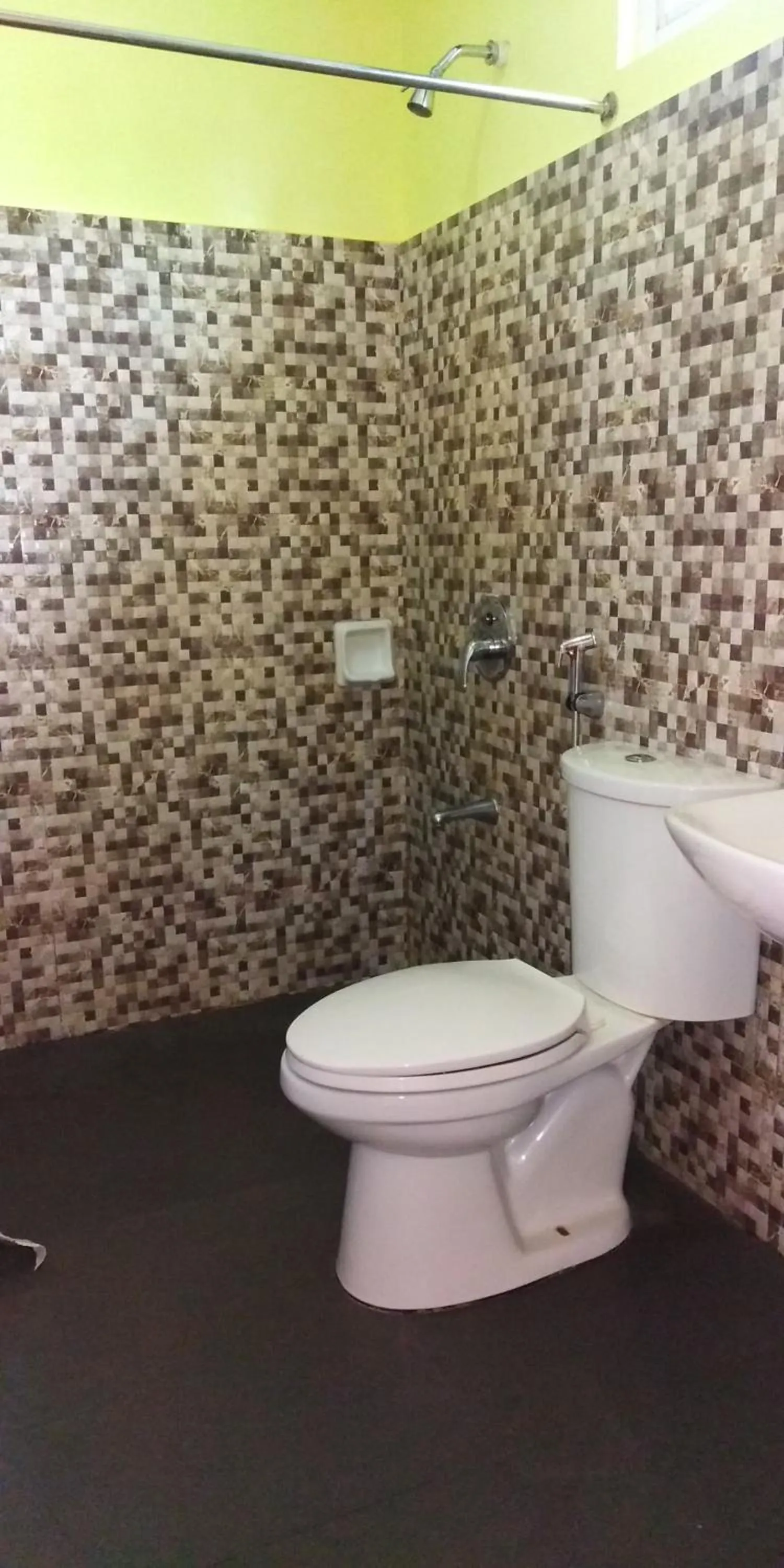 Bathroom in OYO 938 Citrine Travel Lodge