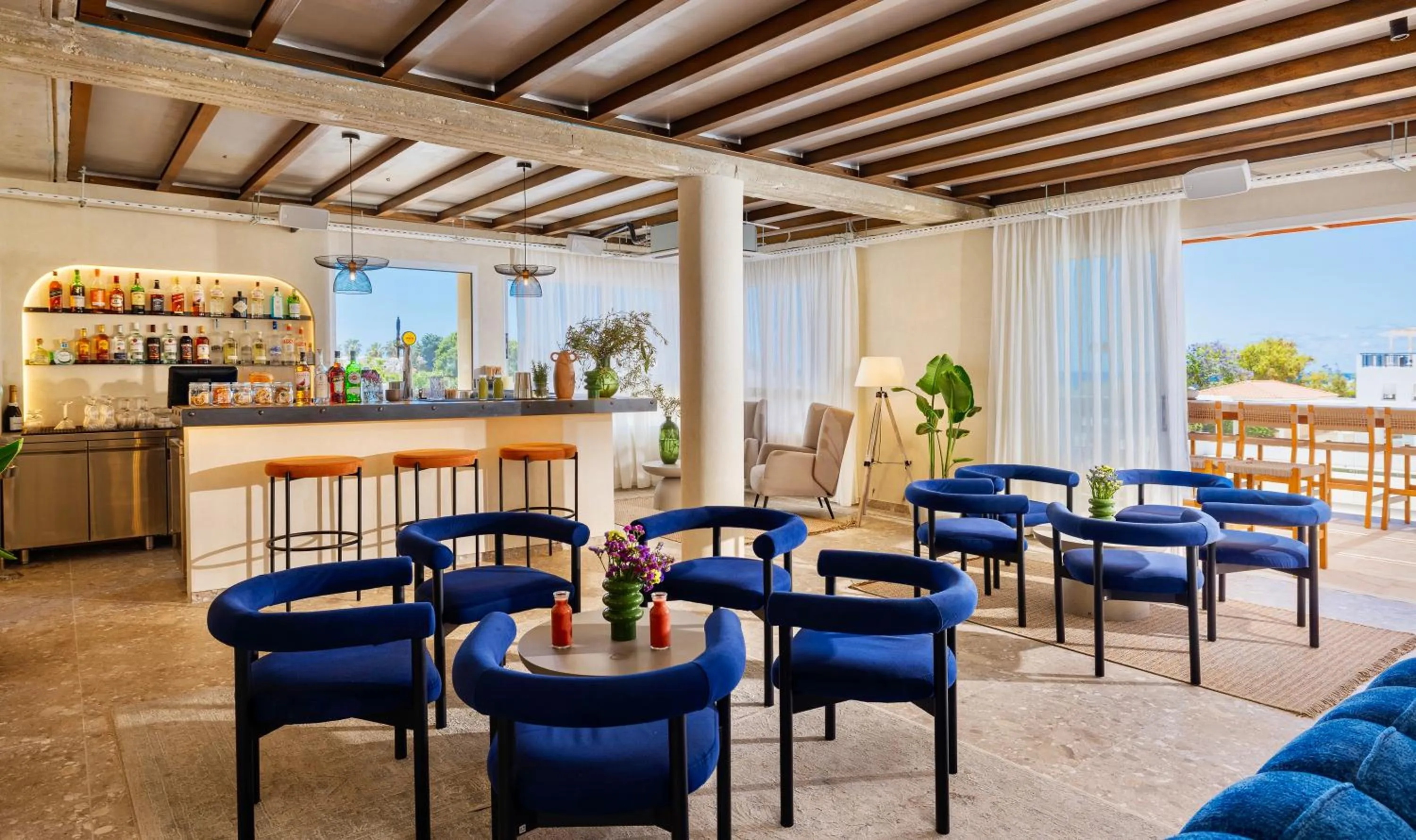 Lounge or bar in WellClub Resort - Wellness & SeaView Suites