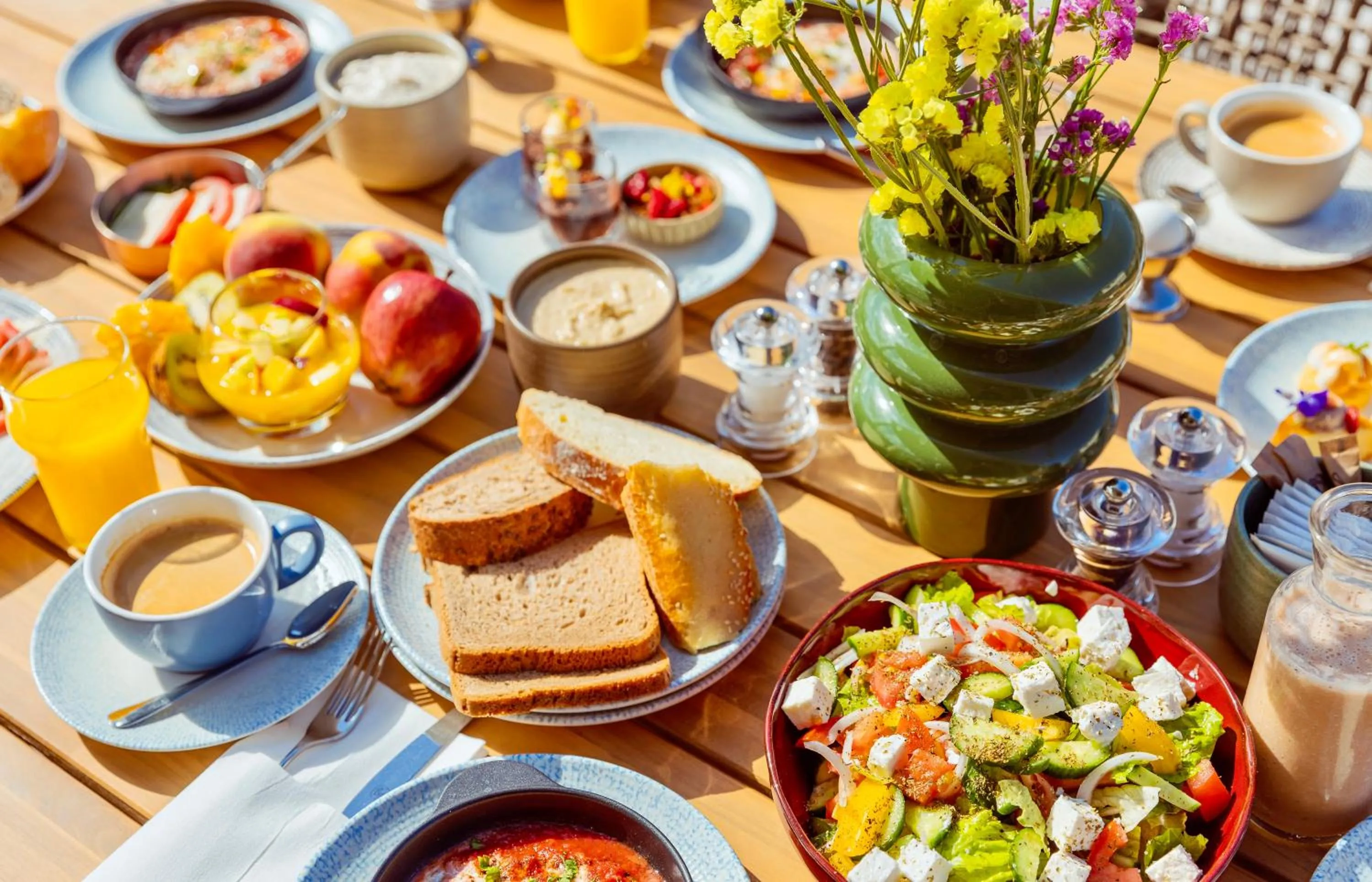 Food and drinks in WellClub Resort - Wellness & SeaView Suites