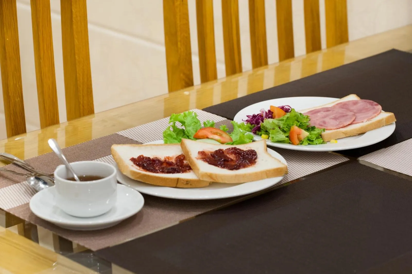 Restaurant/places to eat in Thien Hai Hotel