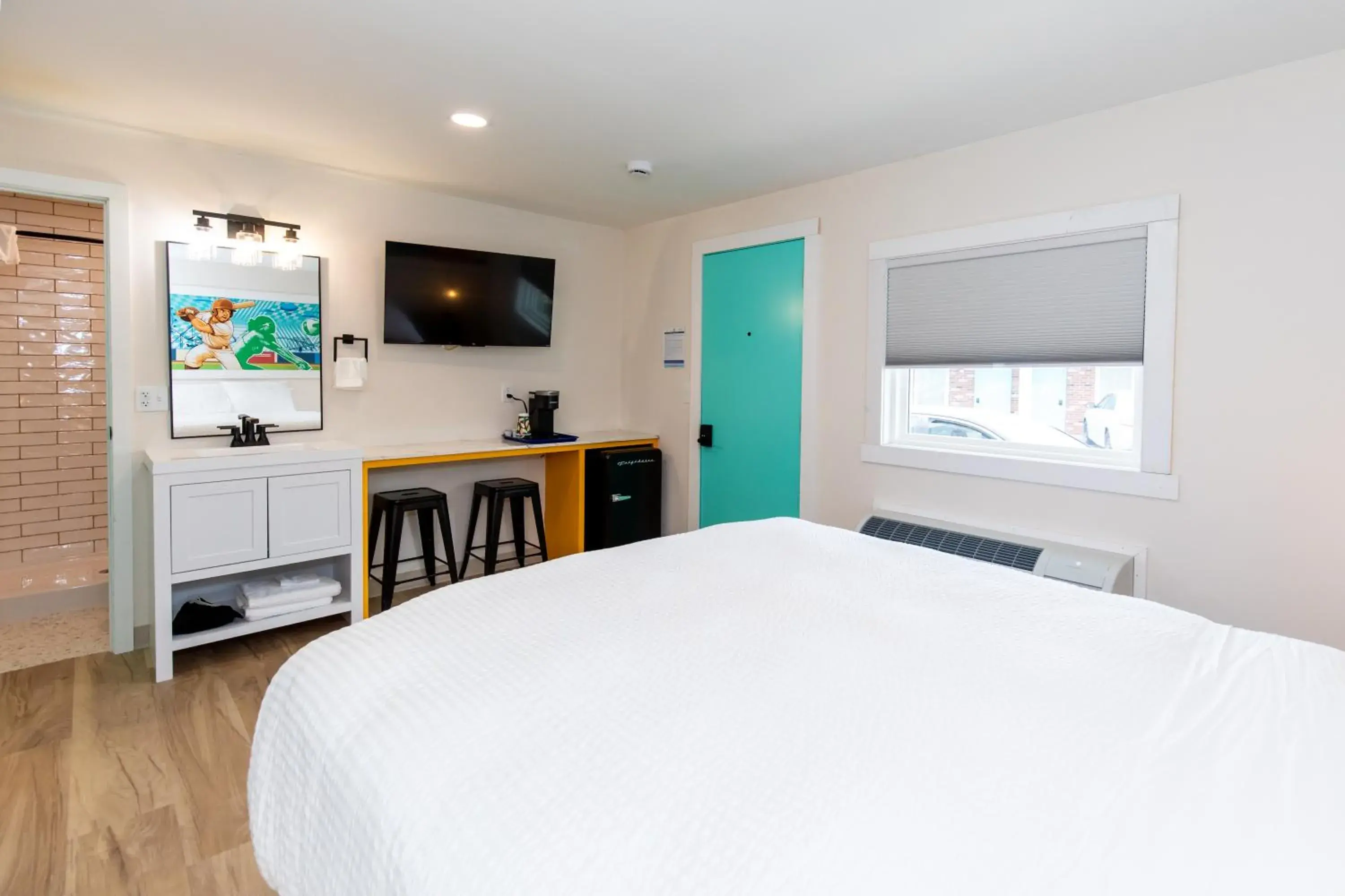 Deluxe Double Room with Bath in HomeField Inn Deluxe Double Room with Bath in HomeField Inn