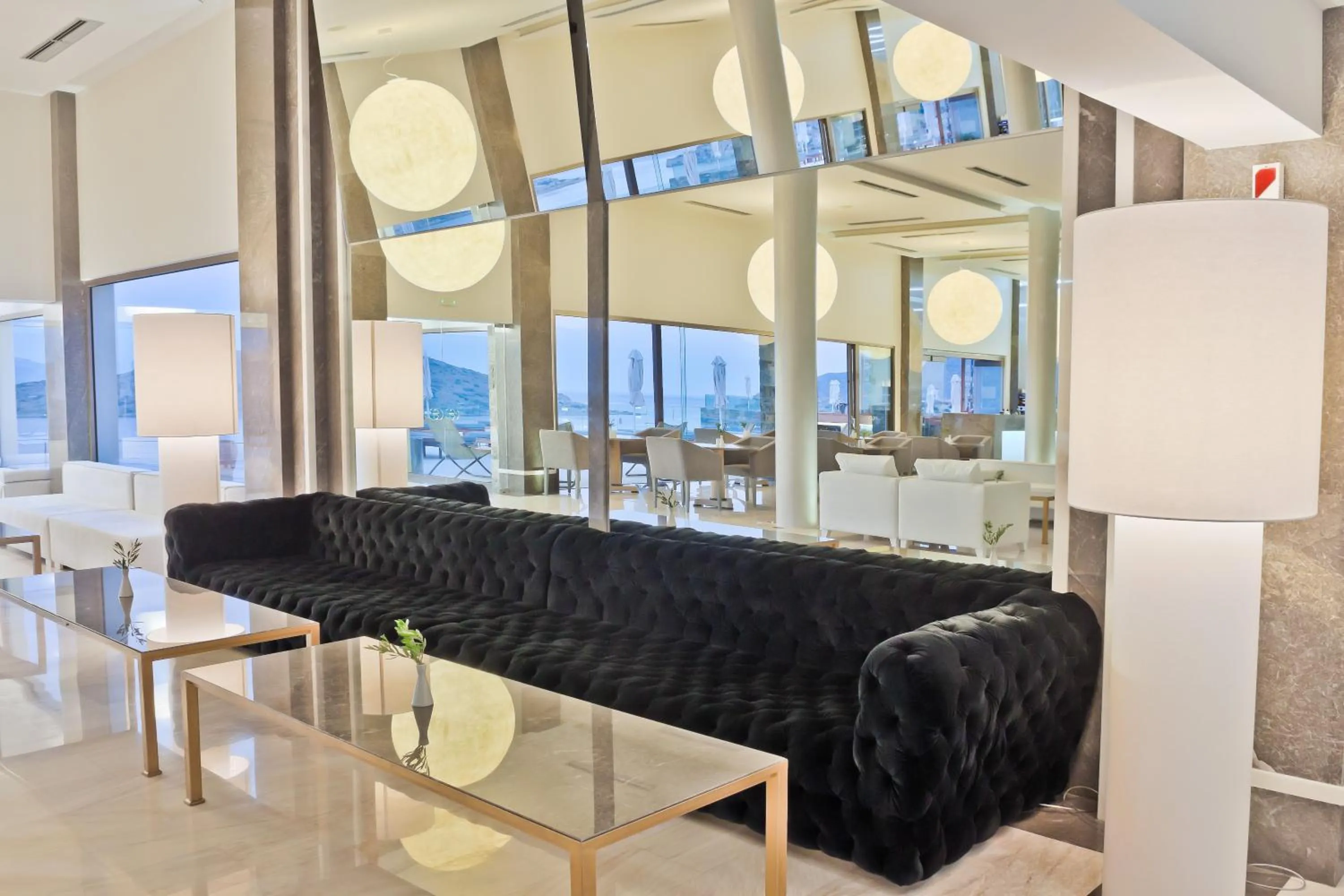 Lounge or bar in Royal Marmin Bay Boutique & Art Hotel