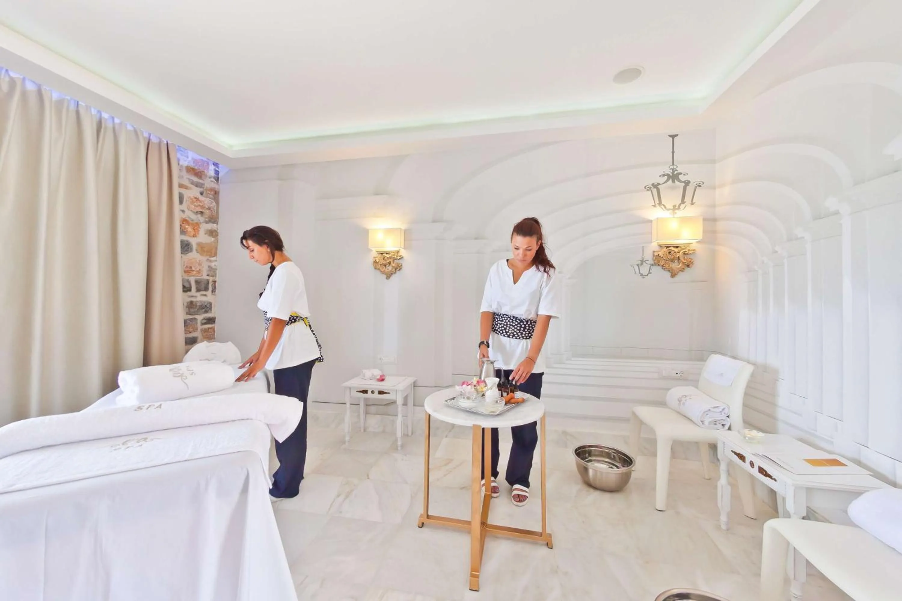 Spa and wellness centre/facilities in Royal Marmin Bay Boutique & Art Hotel
