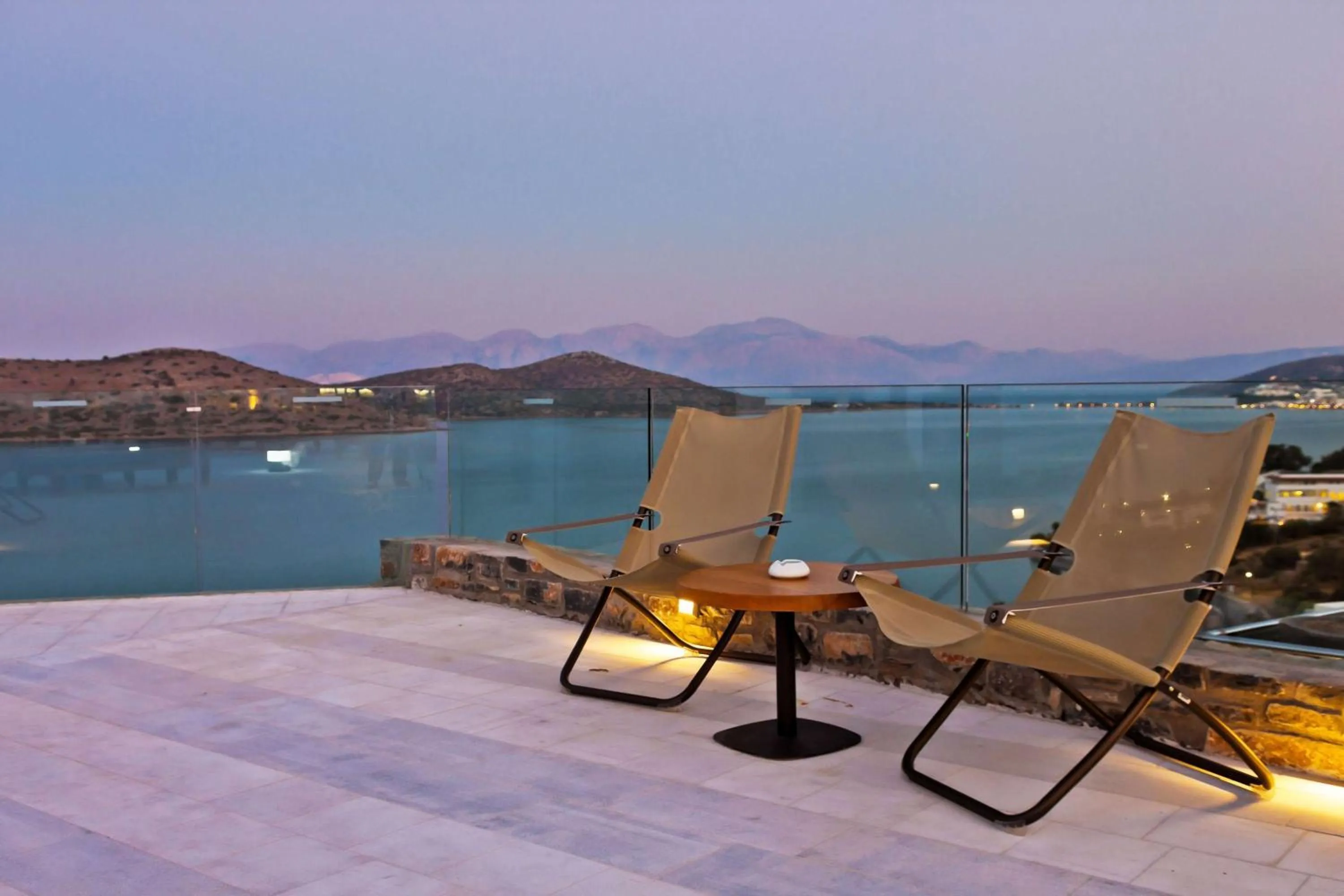 Lounge or bar in Royal Marmin Bay Boutique & Art Hotel