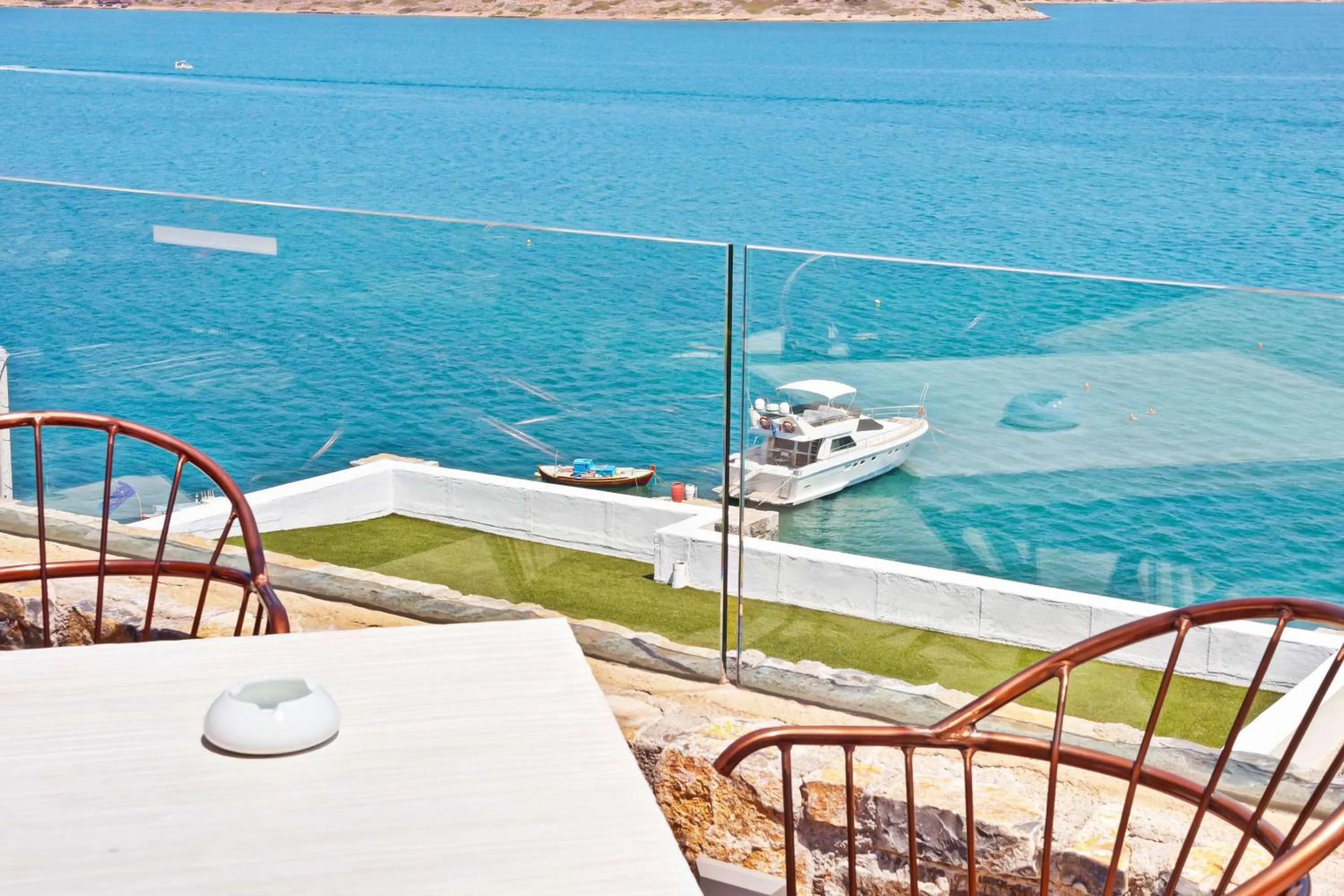 Restaurant/places to eat in Royal Marmin Bay Boutique & Art Hotel